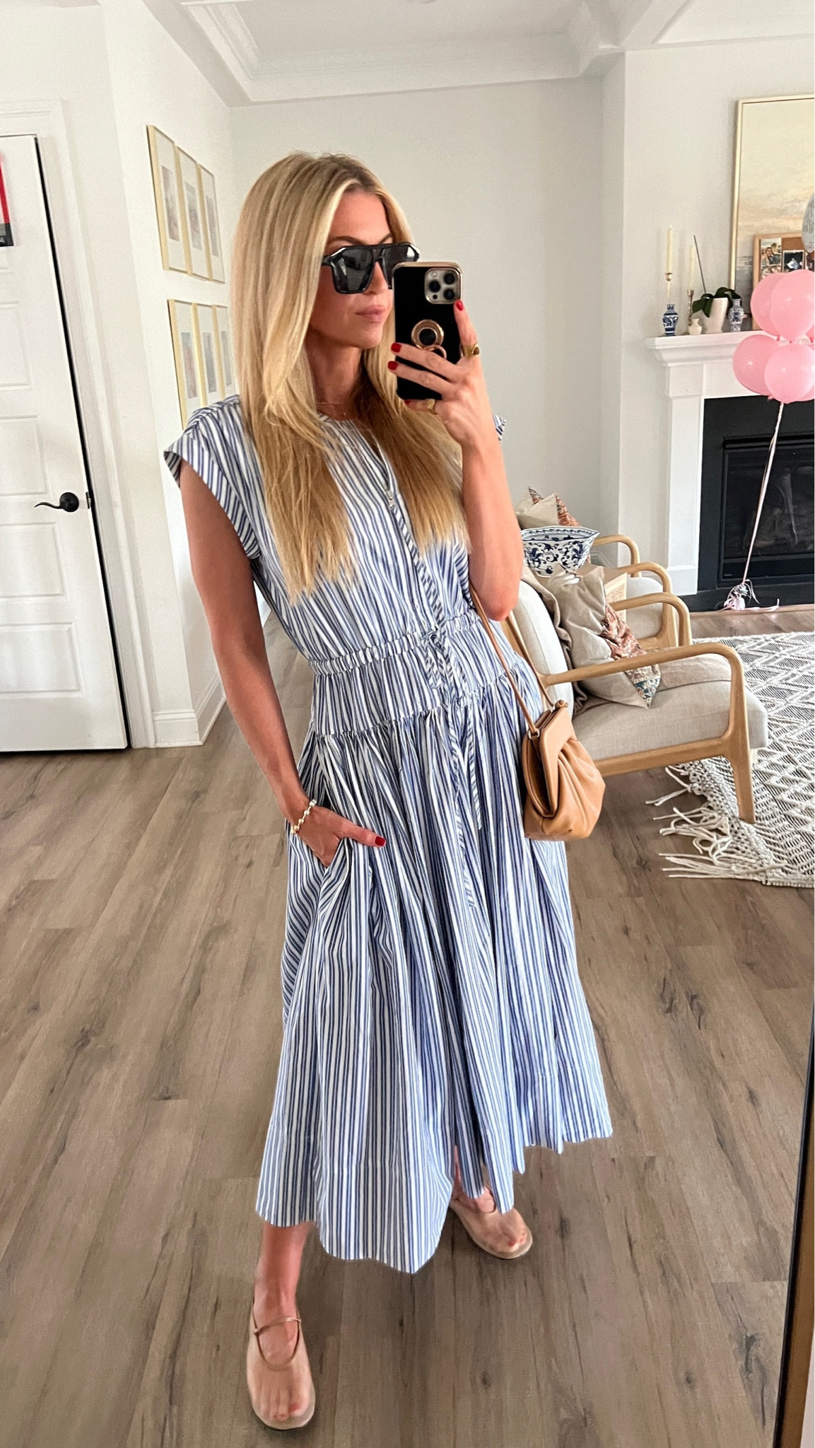 Dropped waist dress with capped sleeve. Wearing size XS.

#LTKBeauty #LTKStyleTip #LTKSeasonal