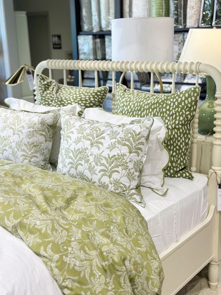 New finds at Ballard Designs! If you need a link to something from my video, leave a comment or send me a message on IG! 

Ballard designs, classic home, classic style, green bedding, Grandmillennial, traditional home, traditional style, blue and white, blue and green 