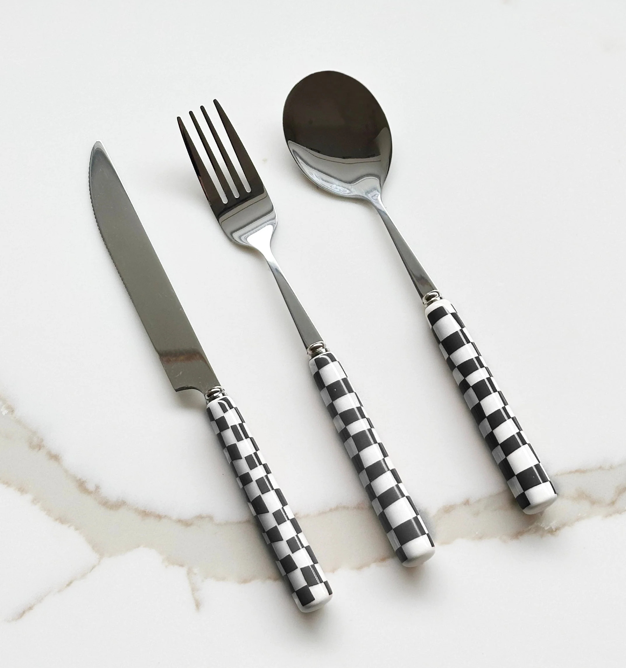 Checkered Flatware Set | Casual Chic Boutique