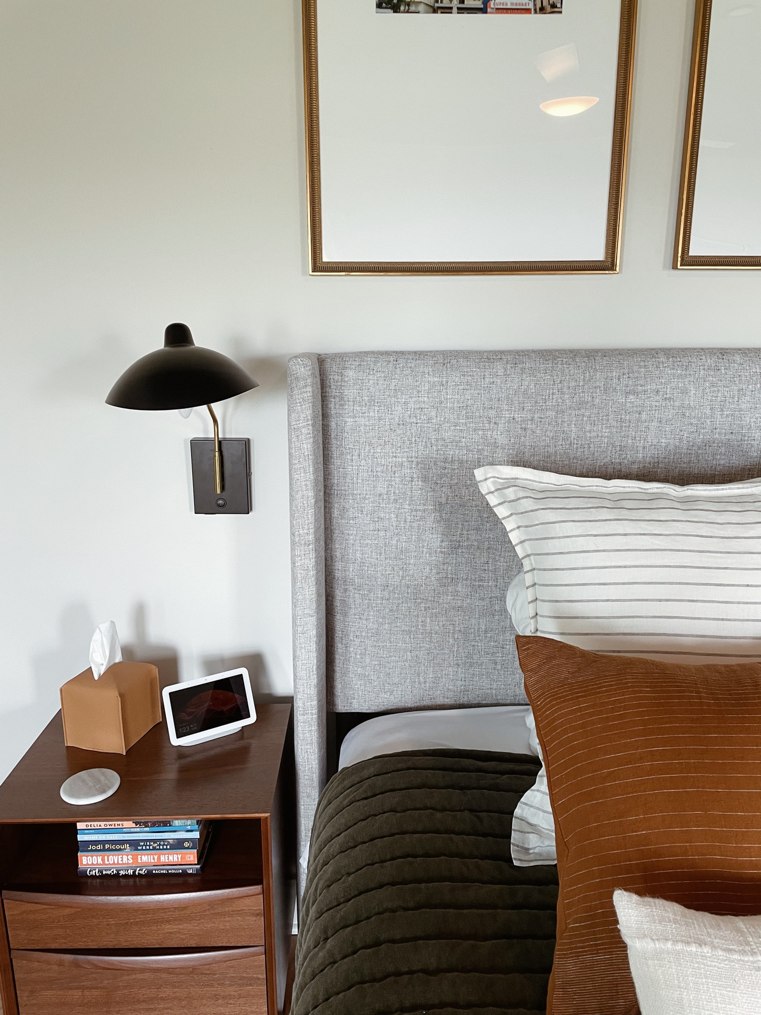 master bedroom design, bedroom decor, master bedding, headboard, home decor, wall light, wall frames

#LTKhome