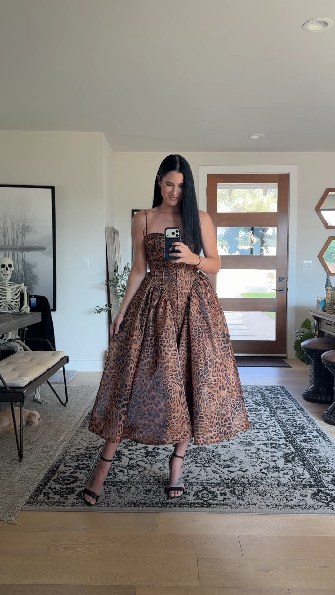 How STUNNING is this dress from @AKIRA?! I cannot get over the fit and the details. I’m in a size small.