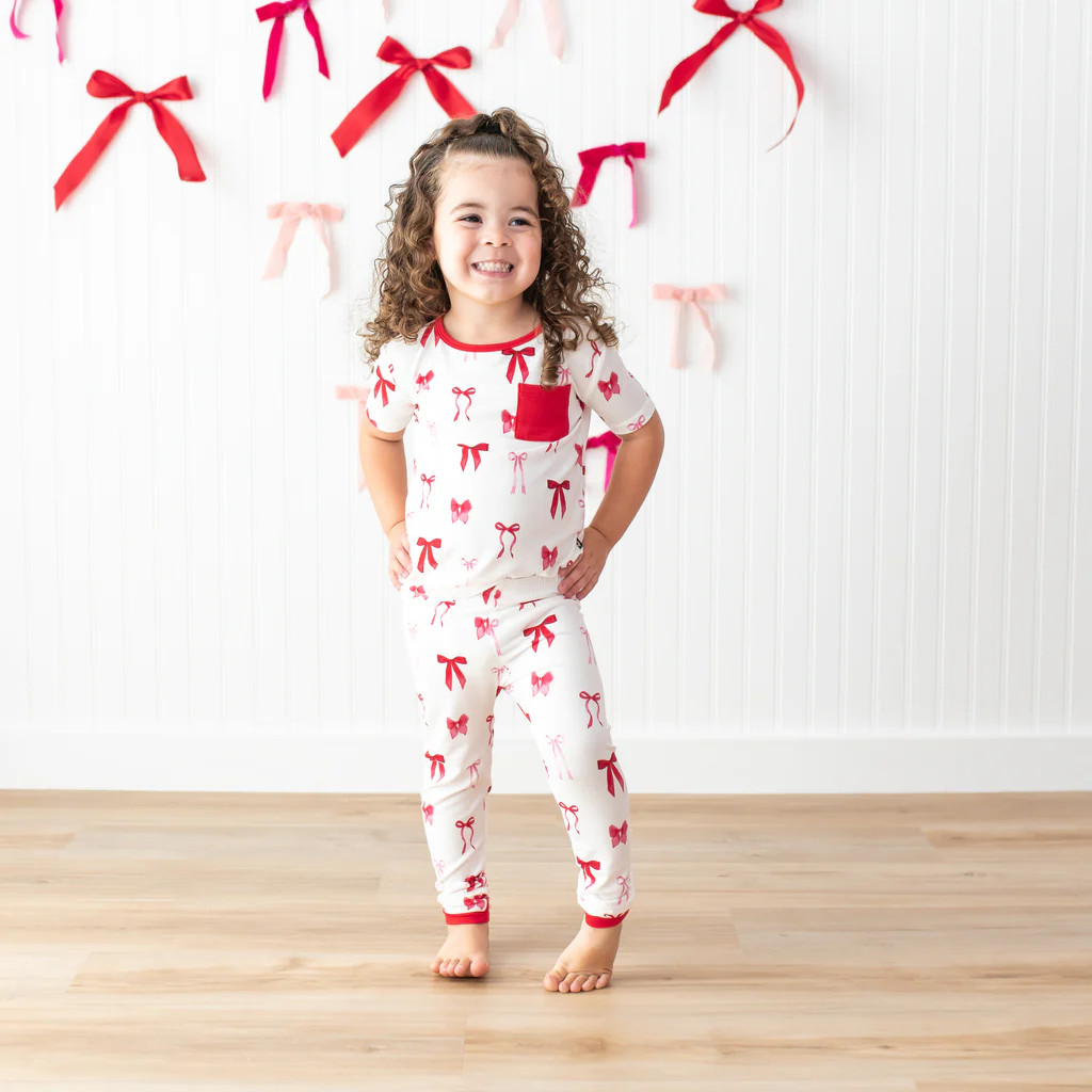 Short Sleeve with Pants Pajamas in Small Love Bow | Kyte Baby
