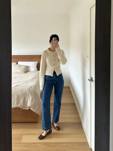 Wearing one of my fave pairs of jeans. Easy weekend casual outfit. 

Knit is O/S - 10% off with MADEMOISELLE10, jeans are AU8 (old wash) and shoes I went up a half size to US9.5 but the 9 would have been perfect

#LTKxMadewell #LTKaustralia #LTKeurope