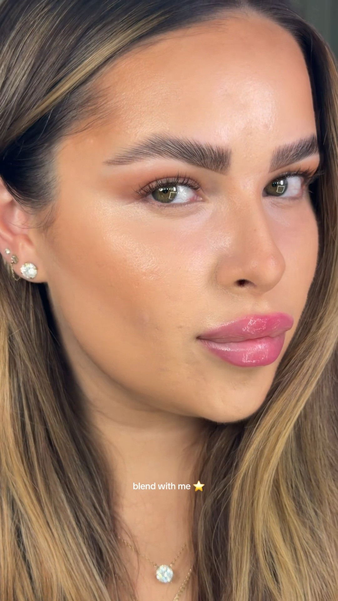 always the most satisfying part of my makeup ⭐️ wearing @Kosas extra bright in magic, @Tower 28 Beauty concealer in DTLA, @Patrick Ta Beauty concealer in light peach neutral 2, @Rare Beauty cream bronzer in happy sol, and @Smashbox Cosmetics precision contour stick in medium #contouring #contourtutorial #contouring101 #contouringhacks #makeuphacks