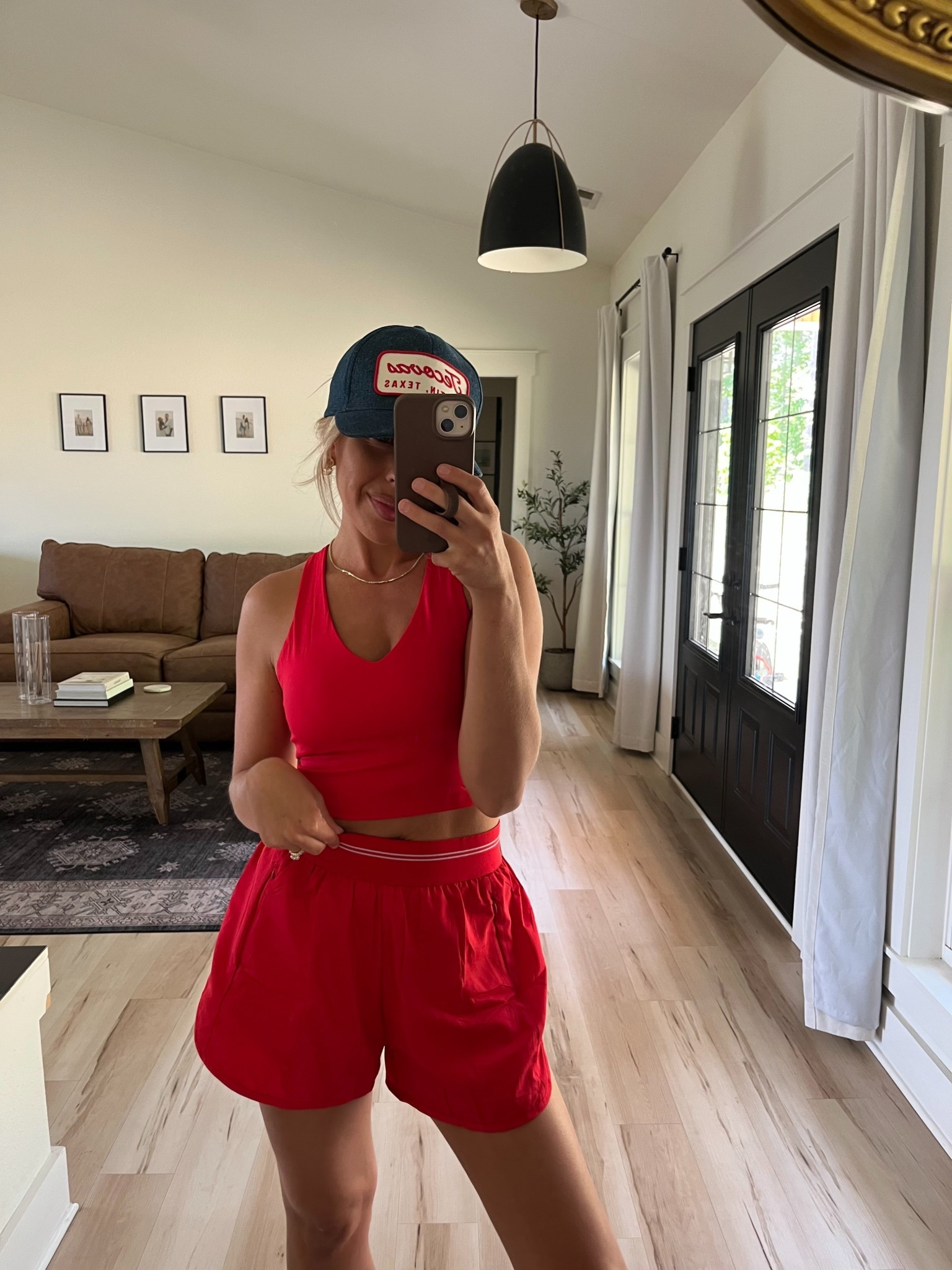 perfect alo dupe !! Red workout set size smalll
