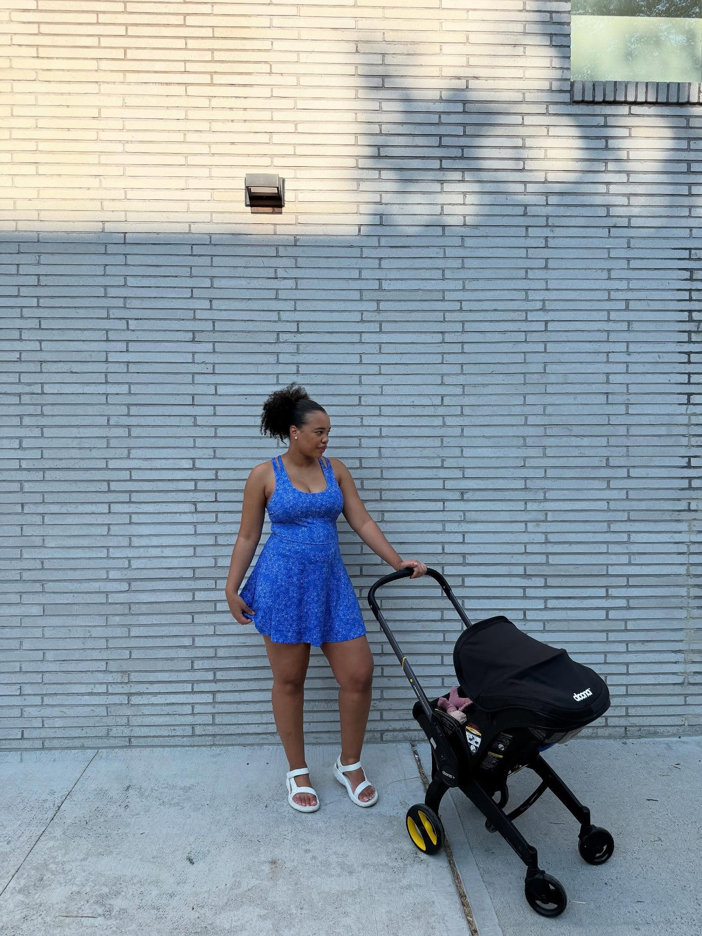@fabletics 🤝🏼 mamacita energy ☺️ #fableticspartner 

Outfit deets 
💙 Boost Performance Dress Ultra MiNi
💙 Color: Sapphire Sky Painted Ditsy