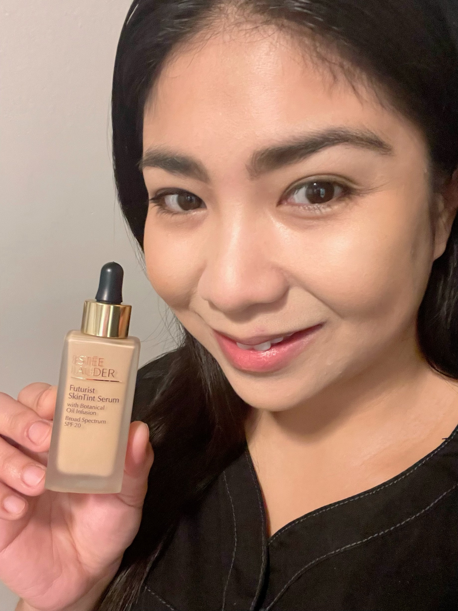 Estée Lauder’s Futurist SkinTint Serum is a smart serum that provides light coverage and SPF20!
I’m wearing 2W1 which is a light medium with warm peach undertones, it’s a great match! 

estee lauder
Serum Foundation
Beauty finds
Asian skin

#LTKwedding #LTKbeauty #LTKGiftGuide