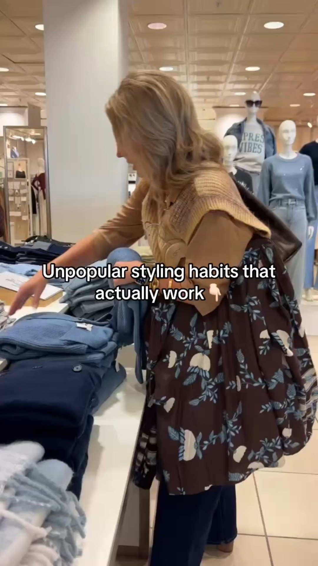 Some styling advice sounds boring — until you realize it works. 

A few “unpopular” habits I swear by as a personal stylist: 
• repeating outfits on purpose 
• prioritizing proportions over trends 
• choosing comfort without sacrificing polish 
• building outfits around real life, not Pinterest 

These are the habits that make style feel easy instead of exhausting. 

Save this before you buy another “almost right” outfit.