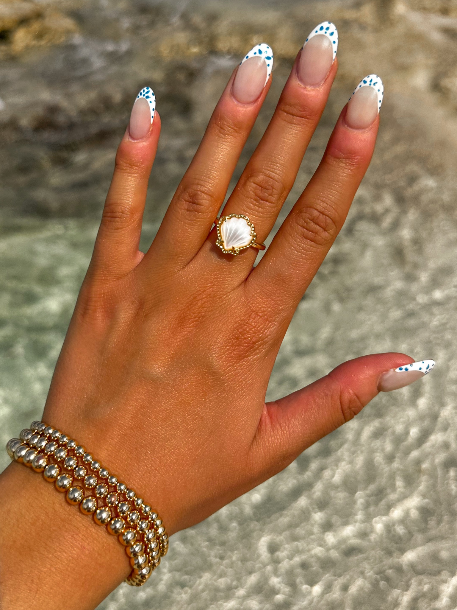 This ring is perfect for summer! I love🤍🥥🐚

Summer, summer jewelry, Kendra Scott, rings 

#LTKSeasonal #LTKU #LTKGiftGuide