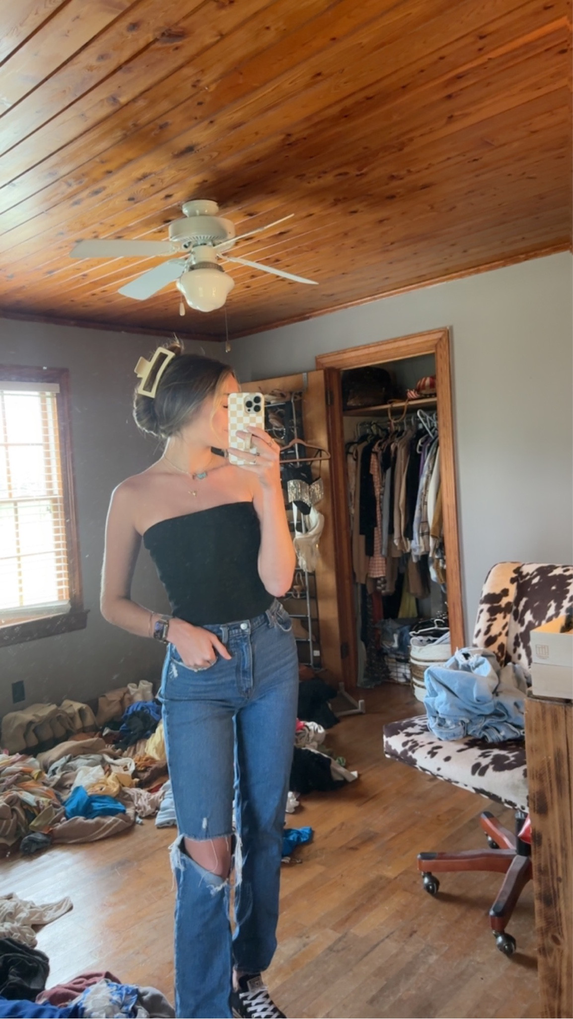 OOTD✨

Claw clip is from Marshall’s  but I’ll link similar! + my phone case is LoopyCases and I’ll link a similar from Amazon! 

#ootd #Nordstromsale #NSale #abercrombie #converse 

#LTKshoecrush #LTKstyletip #LTKxNSale