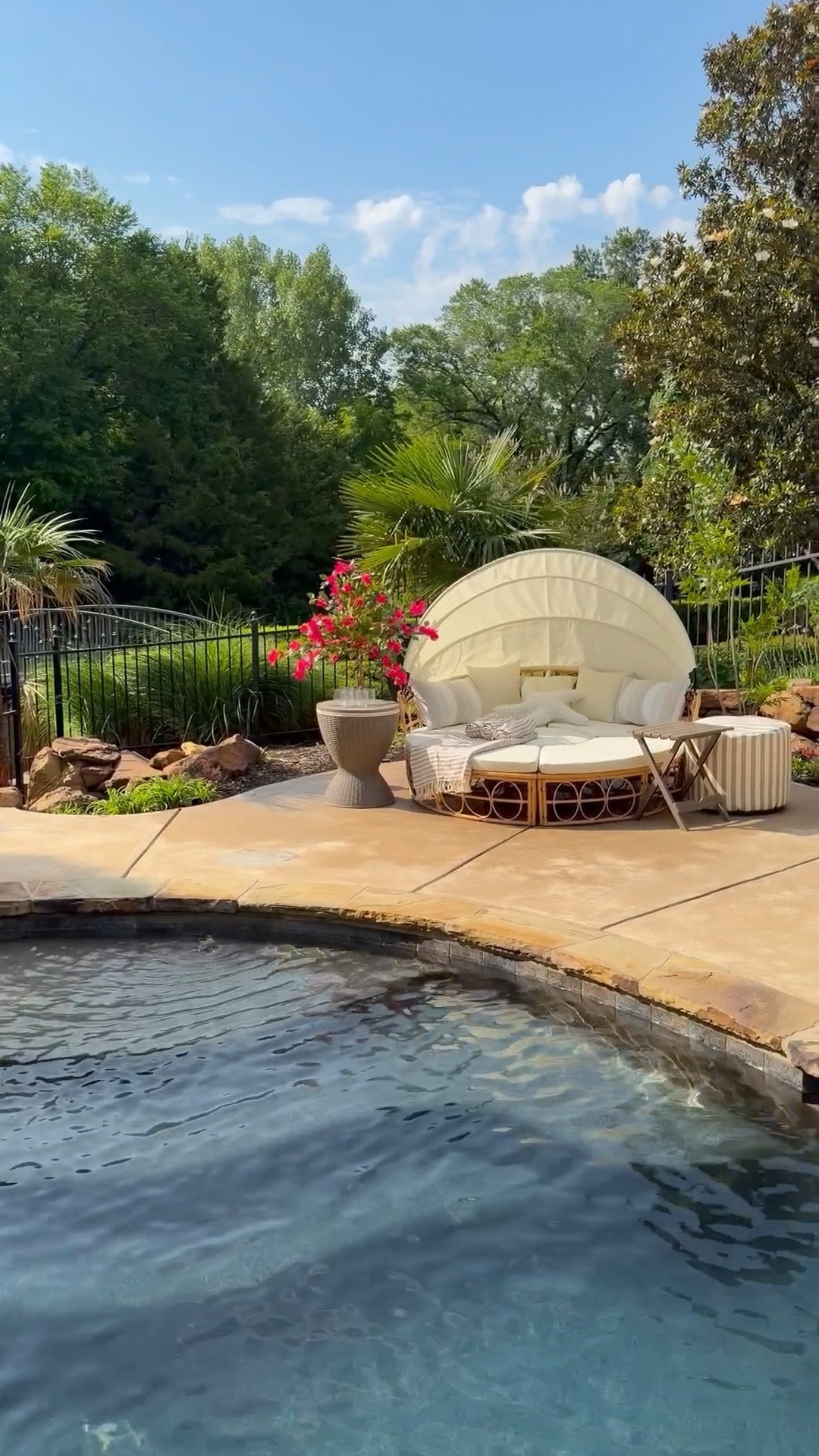 #ad #WayfairPartner Patio refresh with these new Wayfair finds! 🌞 
@wayfair #wishyouwerehere
#outdoor #Wayfair