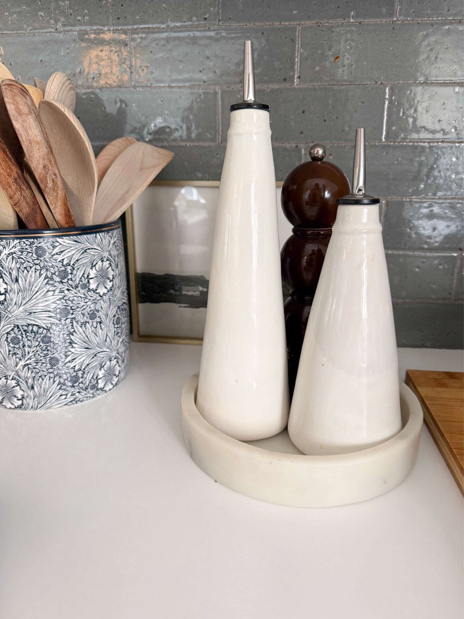 These olive oil bottles are such a pretty way to keep everyday kitchen essentials right on the counter. I love the classic shape and how they make even the most practical kitchen items feel like part of the decor.

olive oil bottles, olive oil dispenser, kitchen accessories, oil and vinegar bottles, kitchen counter styling, ceramic oil dispenser, kitchen essentials, neutral kitchen decor, countertop organization, classic kitchen design, home decor finds, girlonthehudson