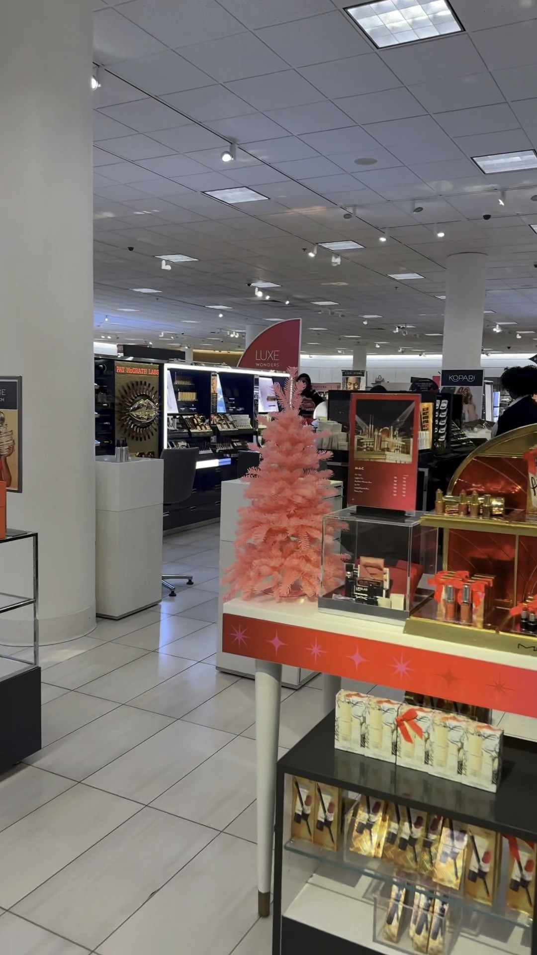 #ad Come Christmas shopping with me for the best beauty holiday kits 🎁 @nordstrombeauty #nordstrompartner #nordstrombeauty 

#LTKHoliday #LTKGiftGuide #LTKBeauty