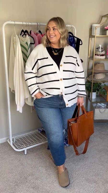 4 ways I’m styling my favorite clogs for spring 💕 
Outfit 1: XL sweater, 3 tank, 22 jeans 
Outfit 2: XXL shirt, XXL 1/2 zip, 22 jeans
Outfit 3: L shacket, 3 tank, 2X leggings
Outfit 4: 2X hoodie, 2X leggings


#LTKplussize #LTKSeasonal #LTKstyletip