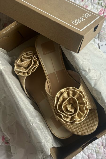The perfect rosette raffia summer sandals 🤍 

#LTKSeasonal #LTKWorkwear #LTKShoeCrush