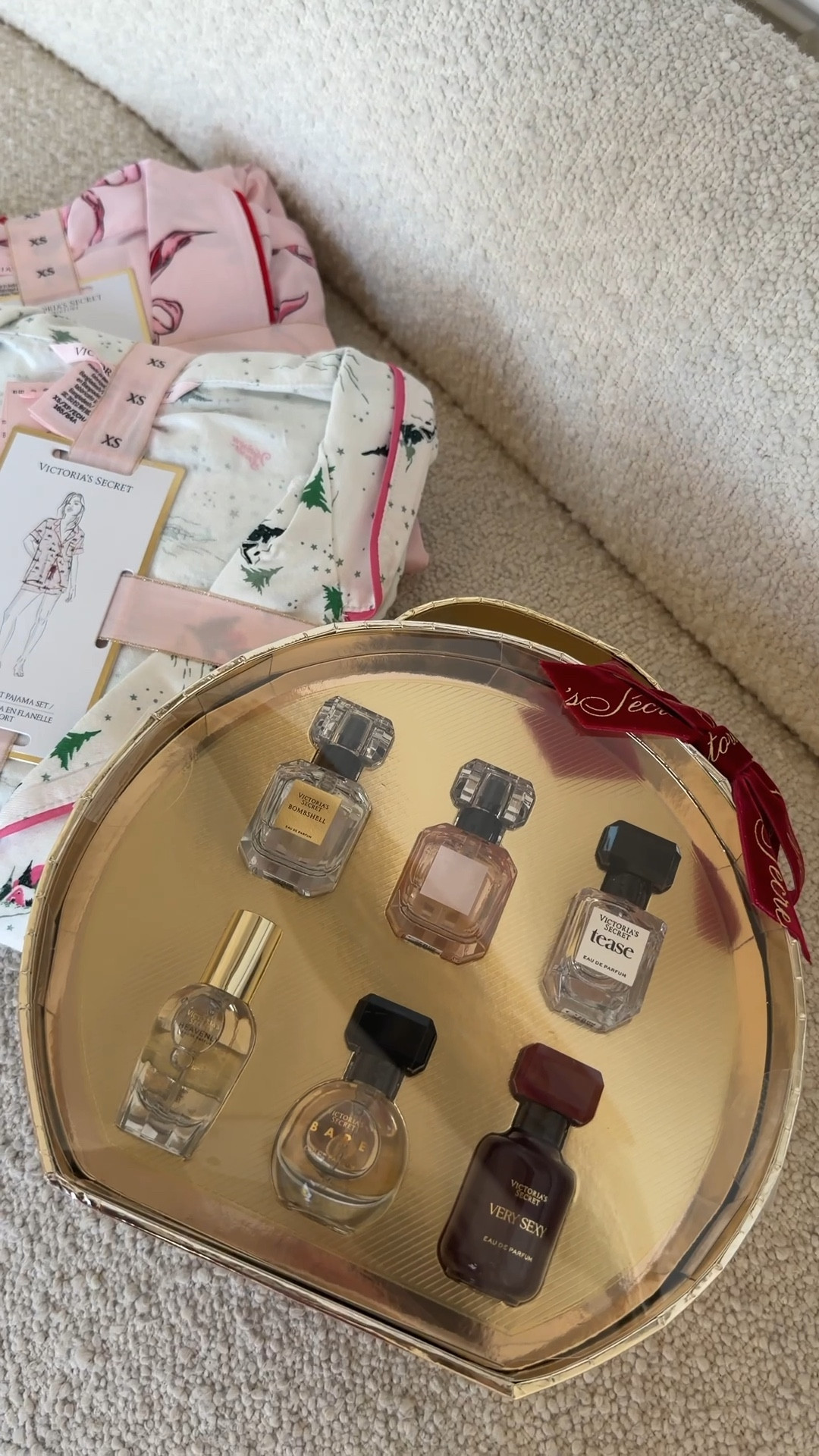 Found the cutest holiday gifts and PJ sets @victoriassecret #VSPartner

#LTKSeasonal #LTKOver40 #LTKGiftGuide