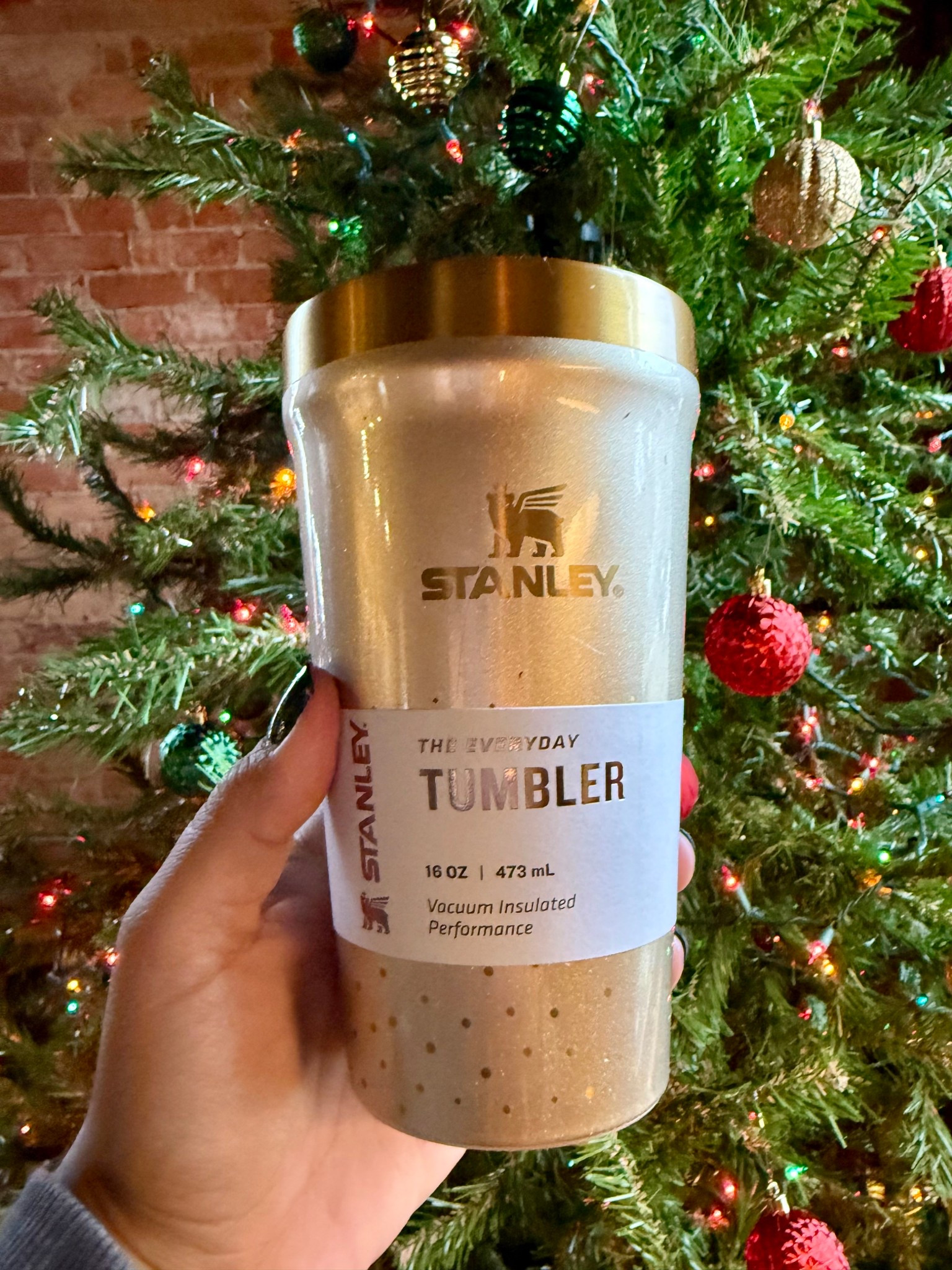 Okay this one is SO pretty for the holidays ✨
The Stanley Cheers & Cheer 16oz Everyday Tumbler is marked down to $26.25 (was $35) — that’s $8.75 off and one of the best Stanley drops I’ve seen lately.

✔️ Club-only deal (free to join)
✔️ Keeps drinks hot or cold for hours
✔️ Quiet silicone base + splash-resistant lid
✔️ Perfect little gift or stocking stuffer

⚠️ Deal ends 12/15 at 9am PST / 12pm ET — once it’s gone, it’s gone.

#stanley1913partner #ad

#LTKSaleAlert #LTKGiftGuide #LTKHoliday
