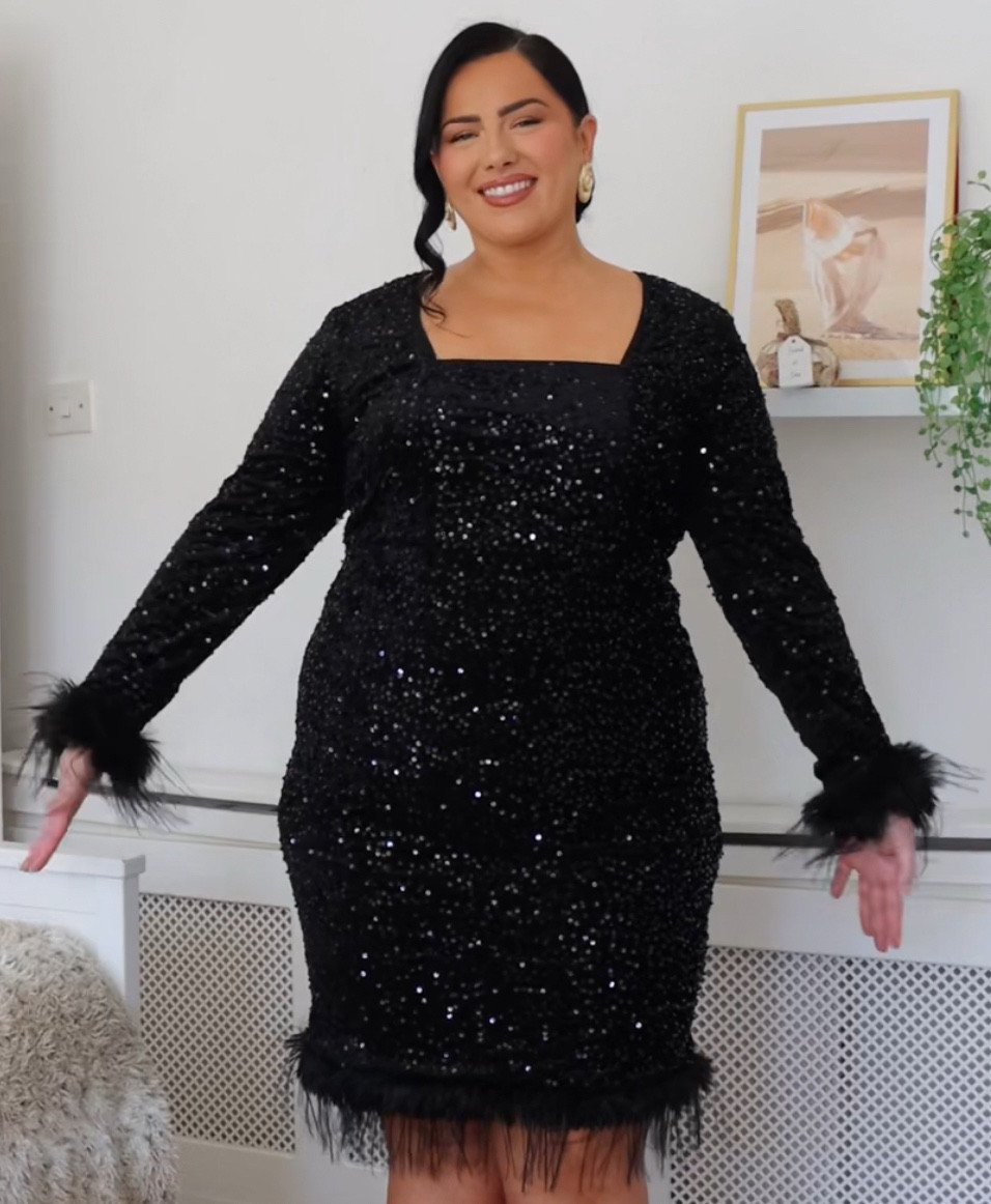 7 Plus Size PARTYWEAR dresses! Bringing all the sequins as requested ✨…. available in sizes 14-28 


Dress, dresses, minis dress, midi dress, wrap dress, sequin , sequin dress, long sleeve , lbd, sparkly outfit, sequins, Christmas outfit, Christmas night out, festive fashion, size 20, plus size, plus size outfit, plus size dresses, plus sizes fashion,

#LTKcurves #LTKCyberWeek #LTKfestive