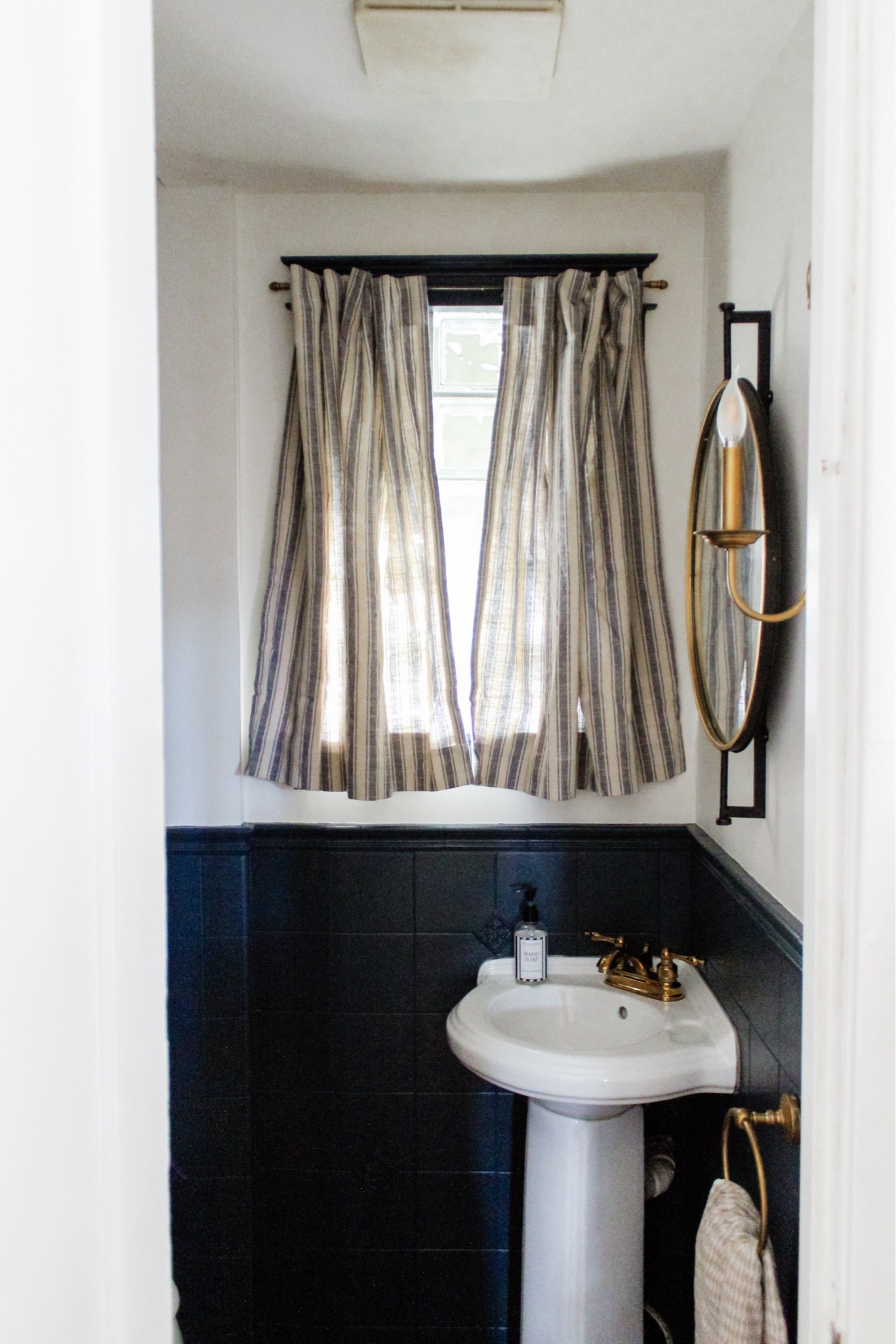 Just a little something to hold us over amongst all the changes this year ✨ In case you missed it, this week brought a lot of new things that I shared! Catch up via stories 😊
•
•
•

Powder room, painted tile, curtains, cafe curtains, small bathroom, brass fixtures, oval mirror, wood frame, brass frame, towel holder, amazon finds, candle sconce, wall light, bathroom refresh, home before and after, renovation, moody bathroom 

•
Shop my powder room, the latest finds and much more all from the link in bio. Message me with any questions!
•
•
•


#LTKsalealert #LTKunder50 #LTKhome