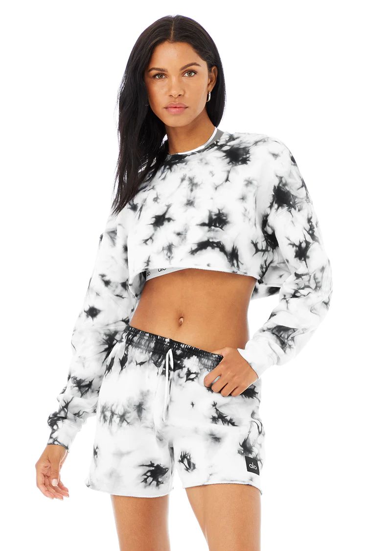 Tie-Dye Extreme Crop Crew Neck - Black/White Tie-Dye | Alo Yoga