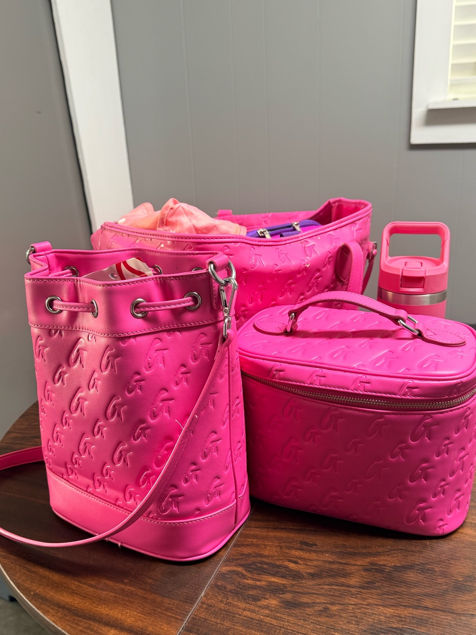 CHRISTMAS GIFT IDEA OF THE DAY: 
GIVE HER GLam-Aholic!!!

Because BABY… I am a PINK Glam-Aholic THROUGH AND THROUGH!!! 

My husband understood the assignment too!
Christmas 2022 he got me ALL my pink bags… the tote, bucket bag, duffel AND makeup bag!!!
Then Christmas 2023 the PINK SUITCASE SET!!! 

So yea… if you have a glam girl, a pink girl, a travel girlie, or that woman who LOVES a good bag…

THIS IS YOUR SIGN TO GIVE HER Glam-Aholic @glamaholiclifestyle  
 THIS CHRISTMAS!!! 

I linked ALL of my favorites plus some 
of their NEW bags 

#ChristmasGiftIdeas #ChristmasGifts #GiftIdeasForHer #GlamAholic #PinkGirl PinkLover GiftGuide ChristmasShopping GiftsForHer HolidayShopping ShoppingWithPriiincesss LTKCreator AtlantaCreator

#LTKSeasonal #LTKmomlife #LTKWorkwear