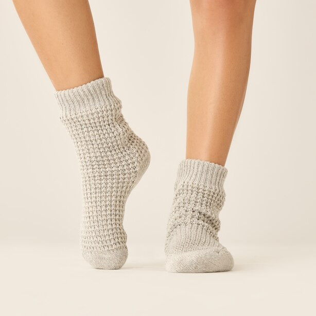 WAFFLE KNIT MID-RISE READING SOCKS™ GREY TWIST | Indigo (CA)