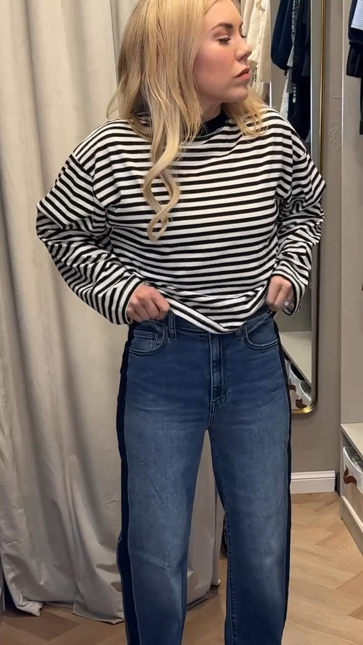 Jeans
Wide leg jeans
Stripe top


#LTKSeasonal #LTKdayinmylife #LTKootd