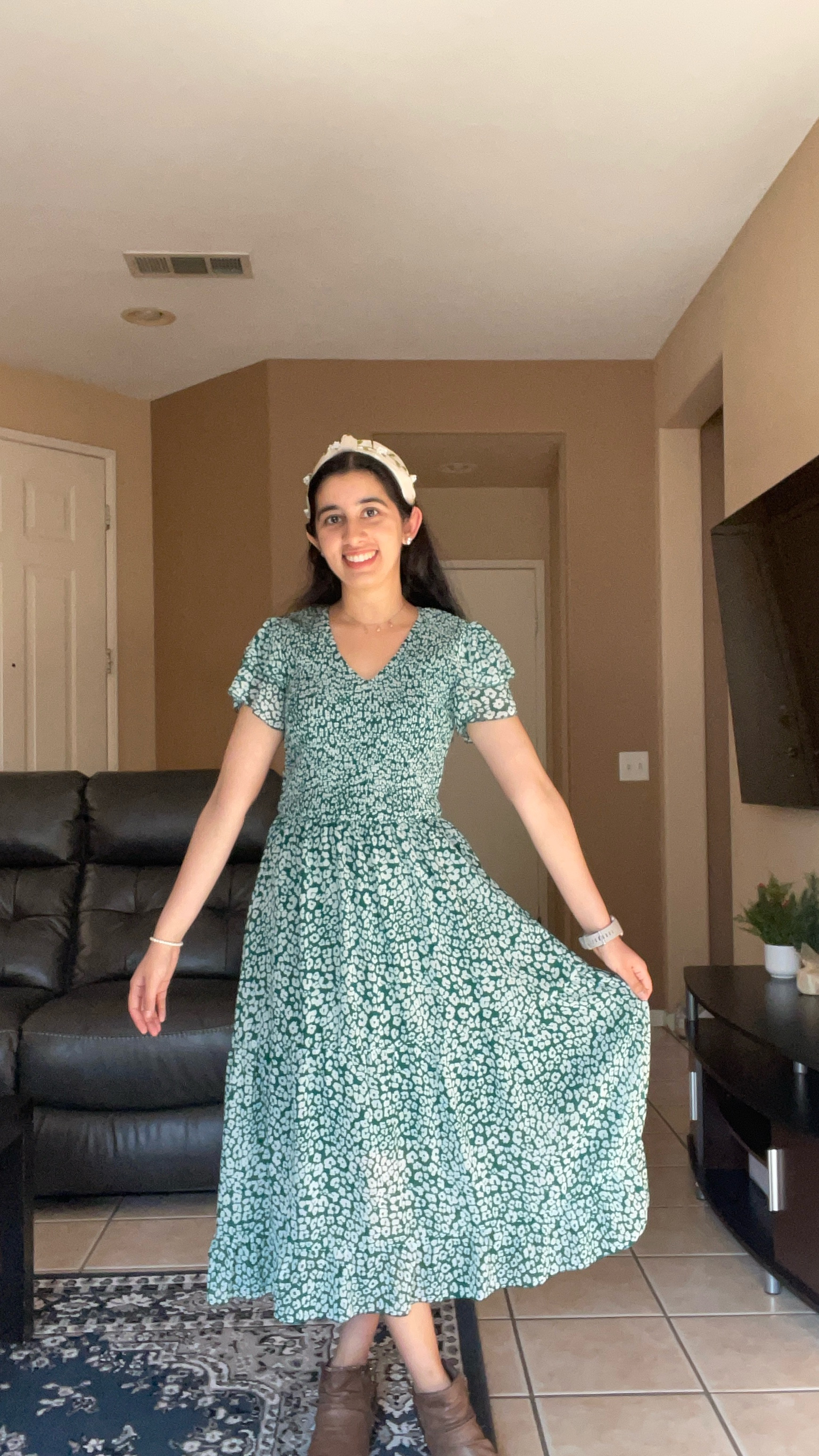 this dress definitely gives me spring vibes 💚💚

couldn’t find exact links for my dress, headband, and boots so I linked similar options!