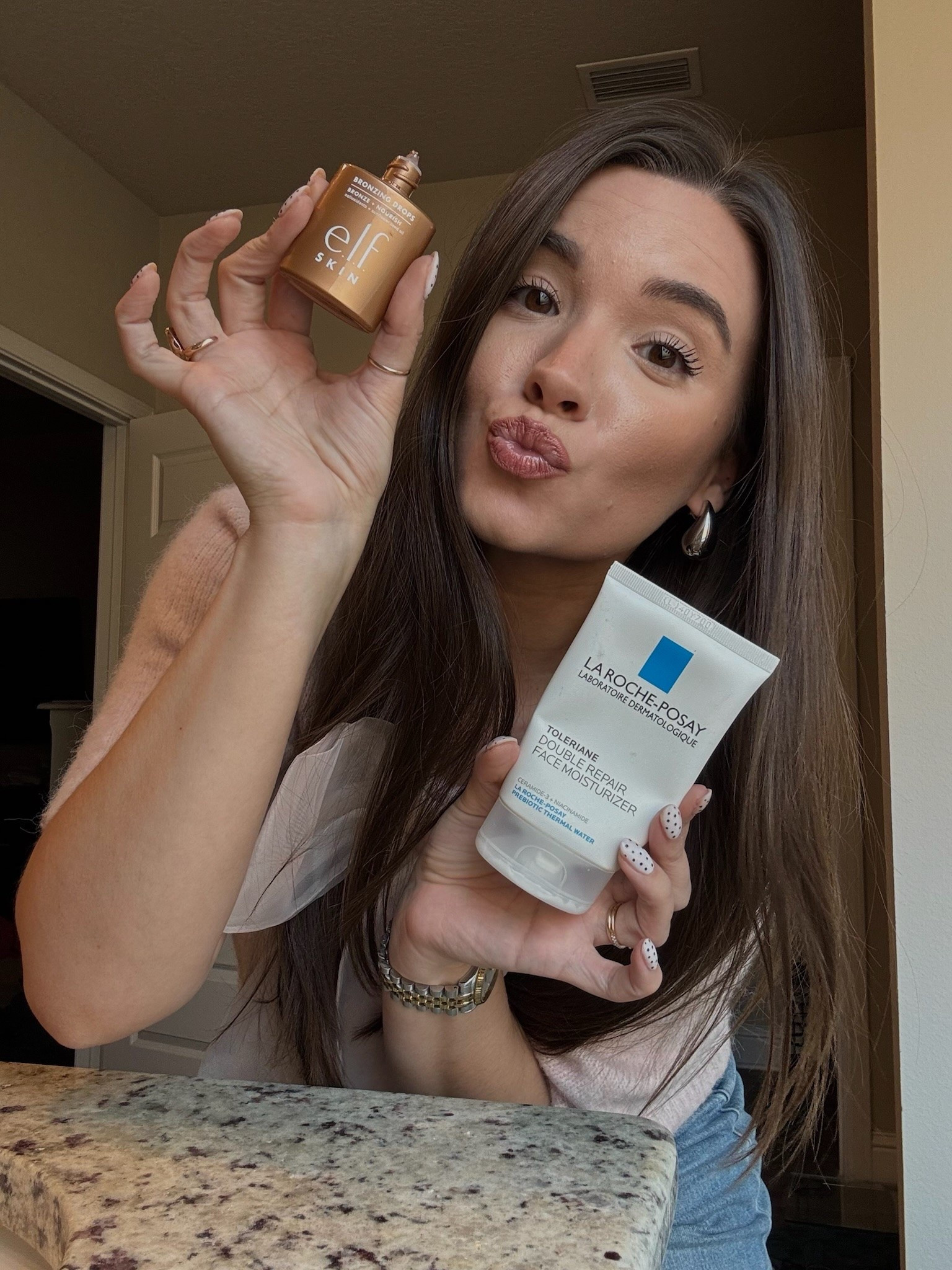 The best combo for an easy at home face tan! Elf drops + La Roche Posay moisturizer 🫶🏼

#LTKmomlife #LTKselfcare #LTKSaleAlert