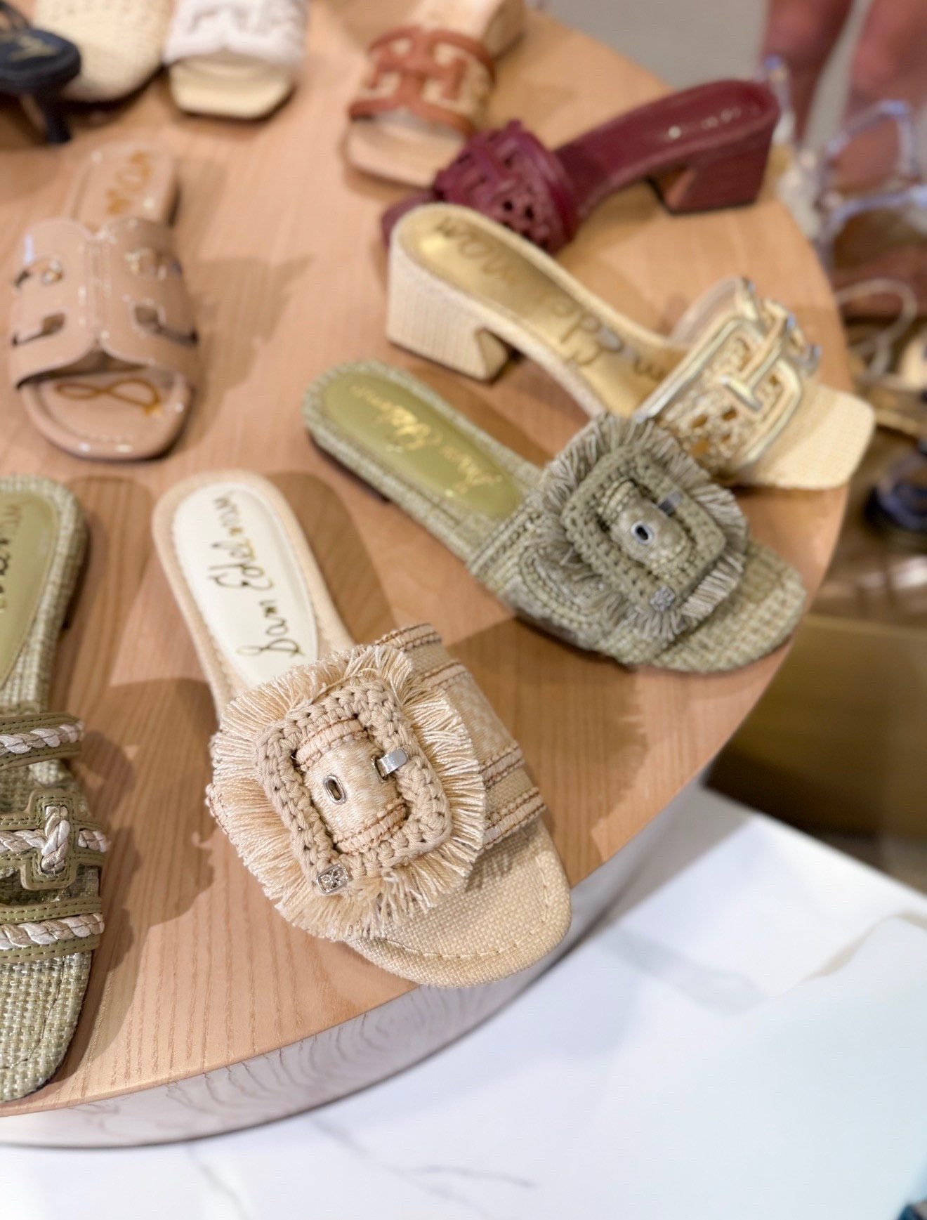 Vacation sandals, spring and summer sandals, spring and summer shoes, trending sandals, flat sandals, summer trends, Annabrstyle 

#LTKootd #LTKSwim #LTKSeasonal