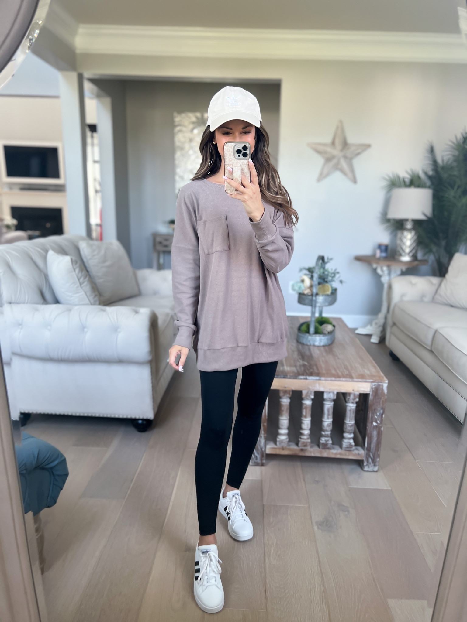 Flash sale on sweatshirt//so soft//size small//5’1//

#LTKsalealert #LTKunder50