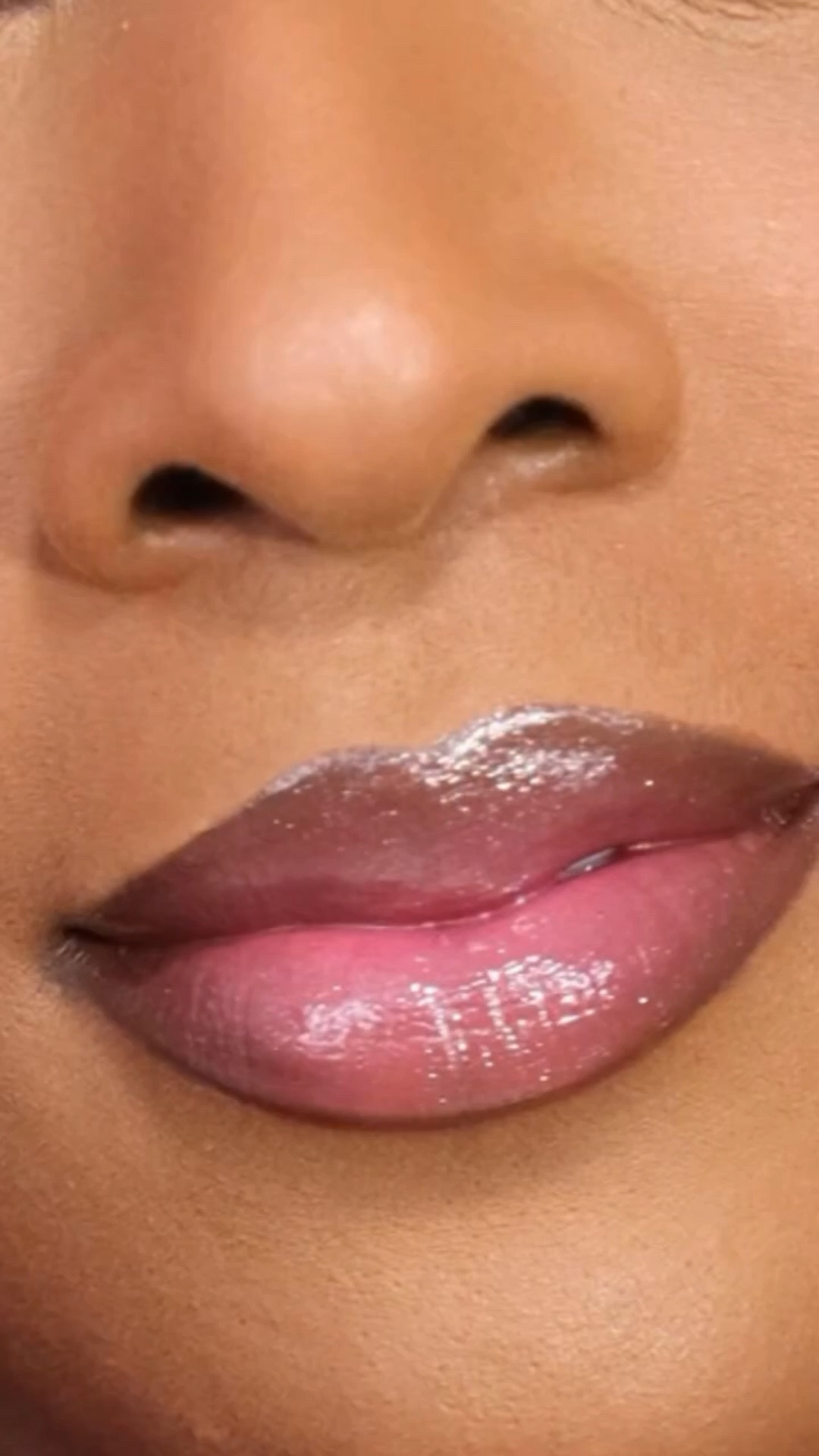 This lip combo never misses. Ever. 🤎

#lipcombo 
#brownlipliner 
#makeuptips 
#glammakeup 
#blackgirlmakeup