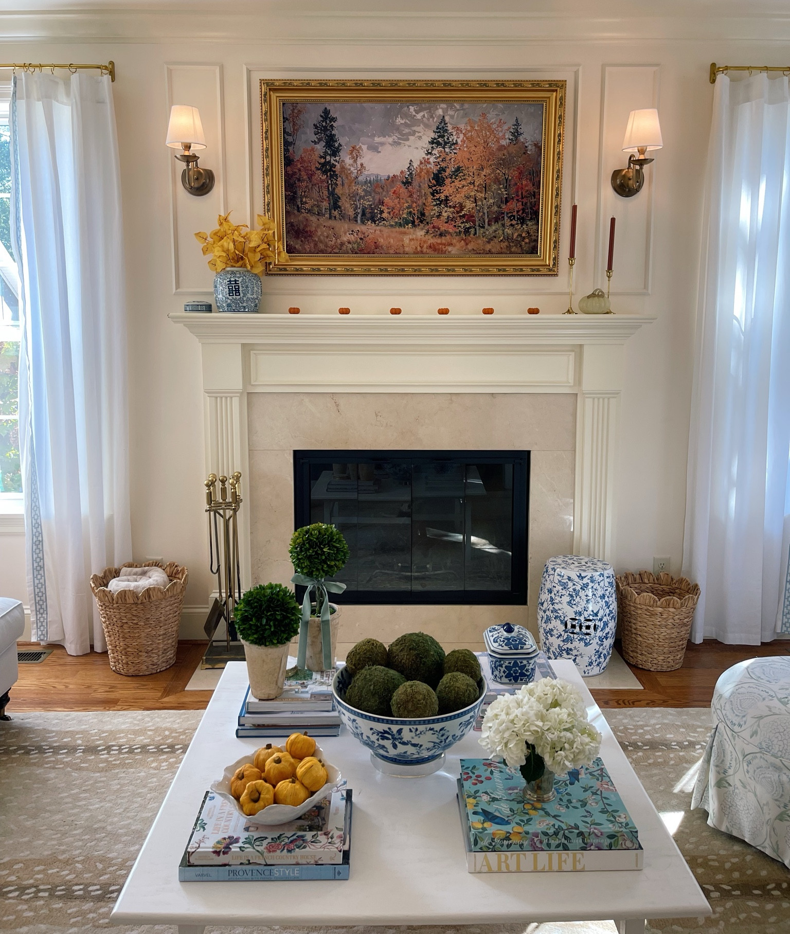 Love how cozy this room feels with our new frame tv, sconces & molding ✨

#LTKHome