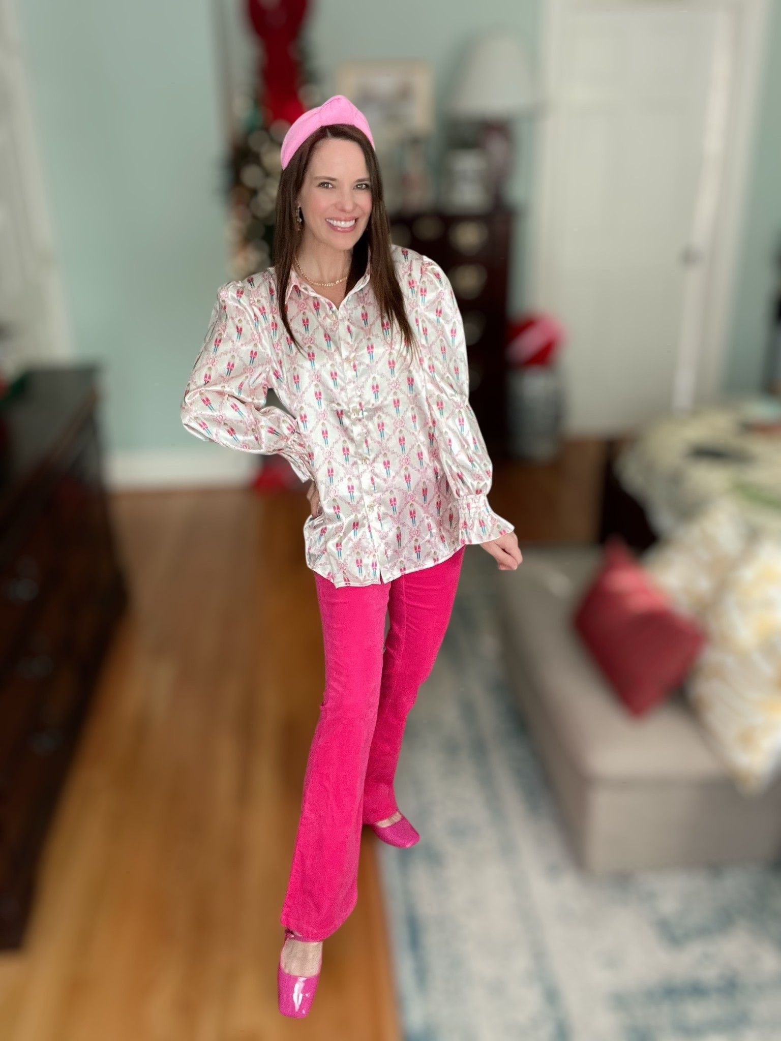 Pink Nutcracker Holiday Look 🎀✨


A festive Nutcracker-inspired outfit that’s all things pink and merry 💗✨ My top is $39.99 today only (!!) and such a fun piece for holiday parties, school events, or girly Christmas photos. I paired it with bright pink corduroy flare pants, glossy pink flats, and my favorite knotted headband to pull the whole look together. Added the cutest BaubleBar gingerbread earrings + charm bracelets for a little extra sprinkle of Christmas magic.

Perfect for gifting, holiday gatherings, classroom parties, Nutcracker performances, or just adding some sparkle to your December wardrobe 🎄🎀

nutcracker top, holiday outfit, pink christmas outfit, baublebar jewelry, gingerbread earrings, festive fashion, holiday party look, bright pink pants, corduroy flares, christmas style inspo, pink headband, winter outfits, girly holiday style, christmas gifting ideas

#LTKSaleAlert #LTKootd #LTKHoliday #LTKCyberWeek