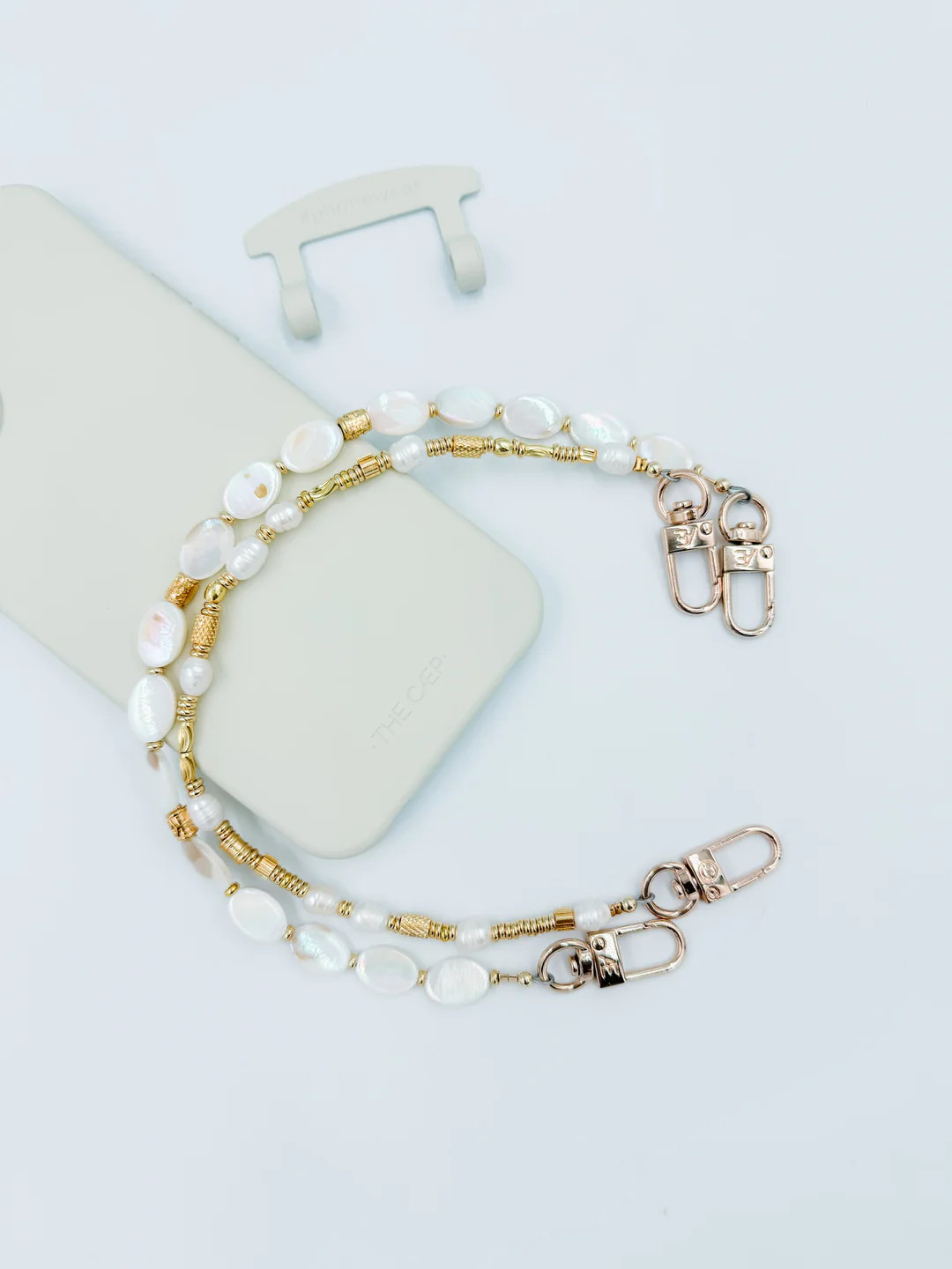 Nami Phone Wristlet | THE CAEP