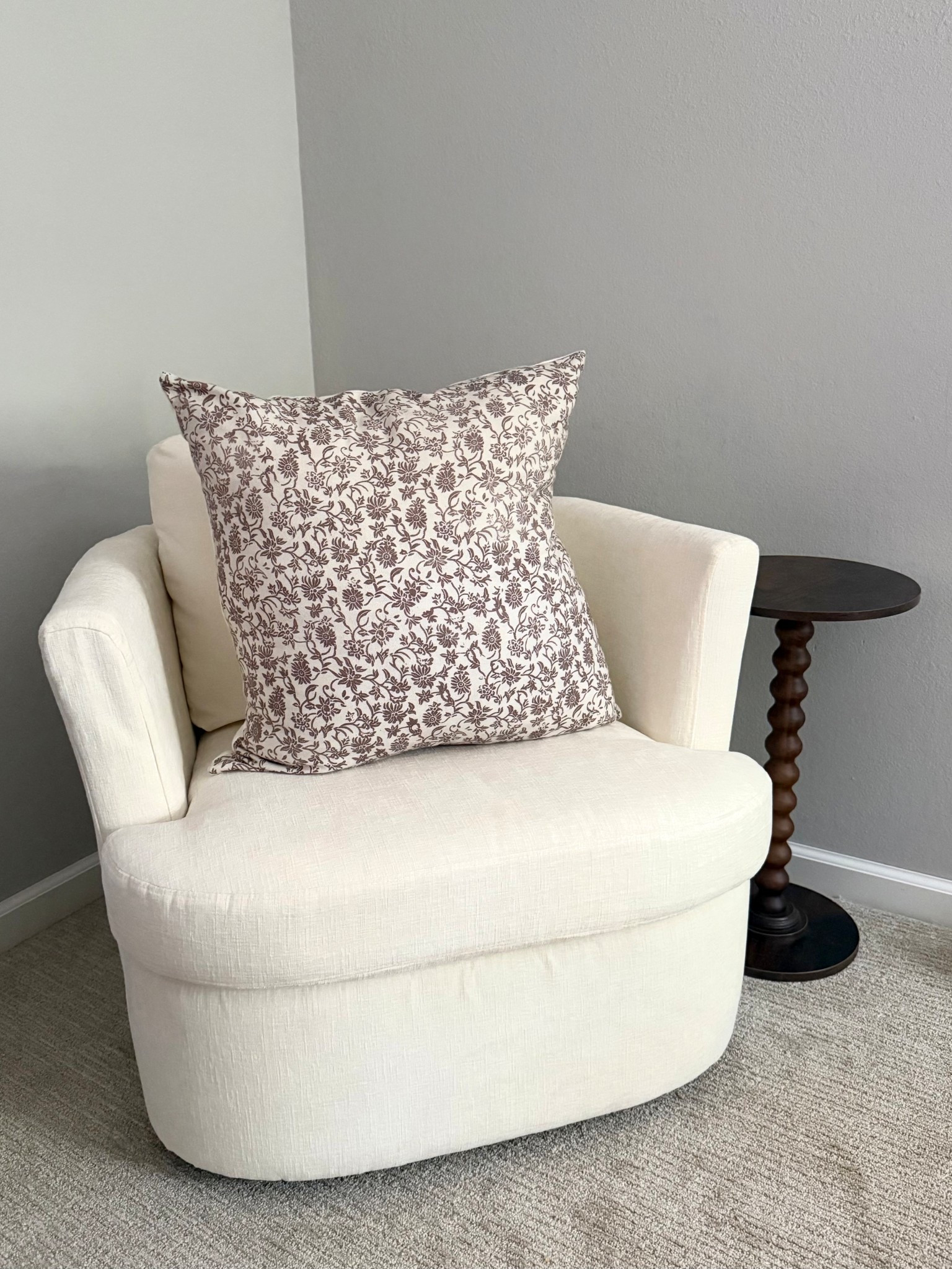 Sitting nook
Bedroom finds
Home inspo 

#LTKHome