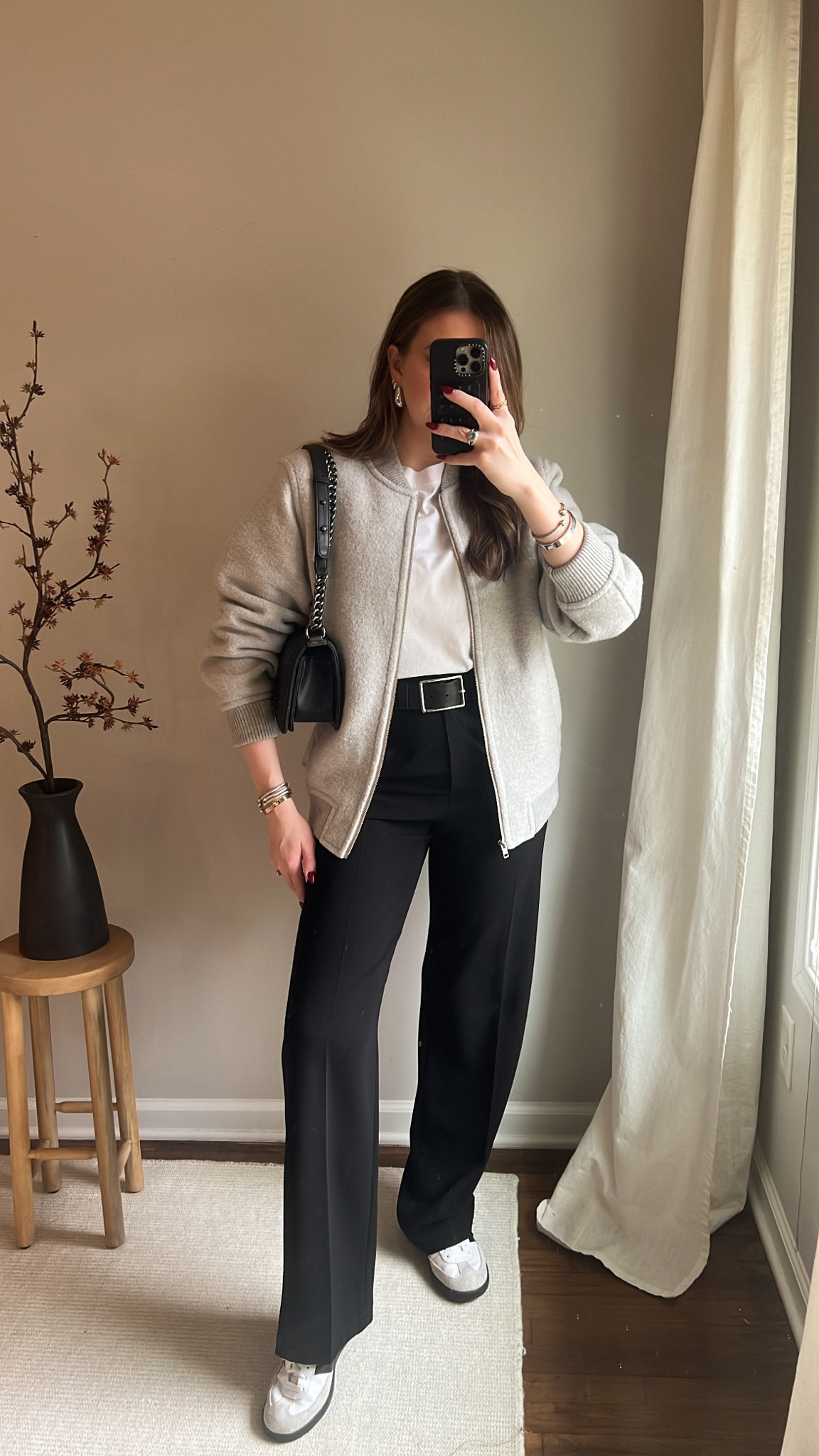 today’s capsule wardrobe outfit 🤍 wearing a size medium in the t-shirt and jacket!! Make sure to size up one size in the Aritzia effortless pants!!

Aritzia Effortless Pants | Cos T-Shirt | Aritzia Winter Sale | Anthropologie Earrings

#LTKfindsunder100 #LTKsalealert #LTKstyletip
