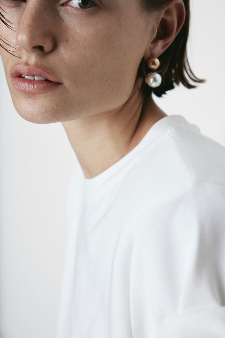 Bead-detail Stud Earrings - Gold-colored/white - Ladies | H&M US | H&M (US + CA)