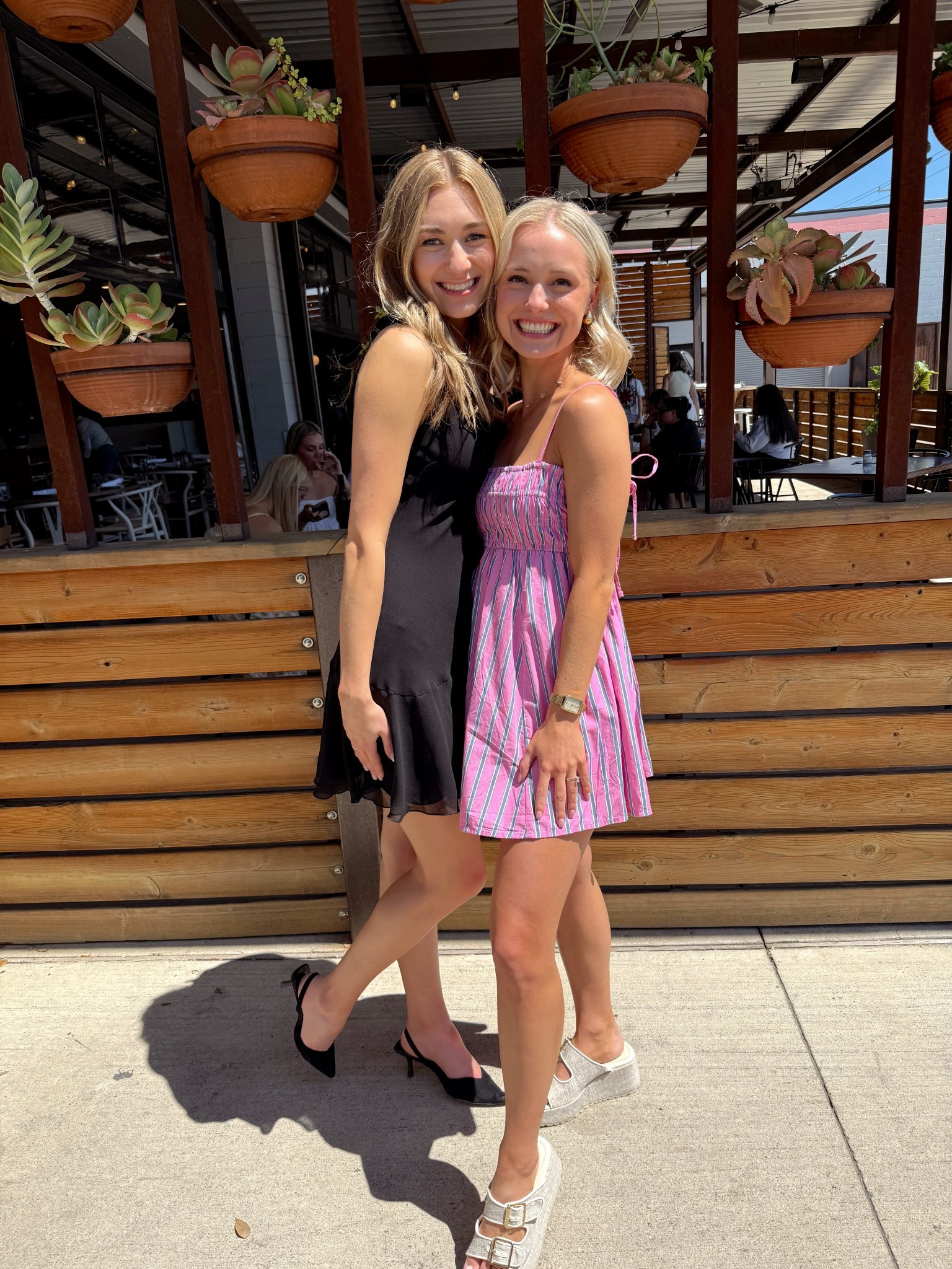 Abercombie babydoll dress💕

TTS - wearing xxs