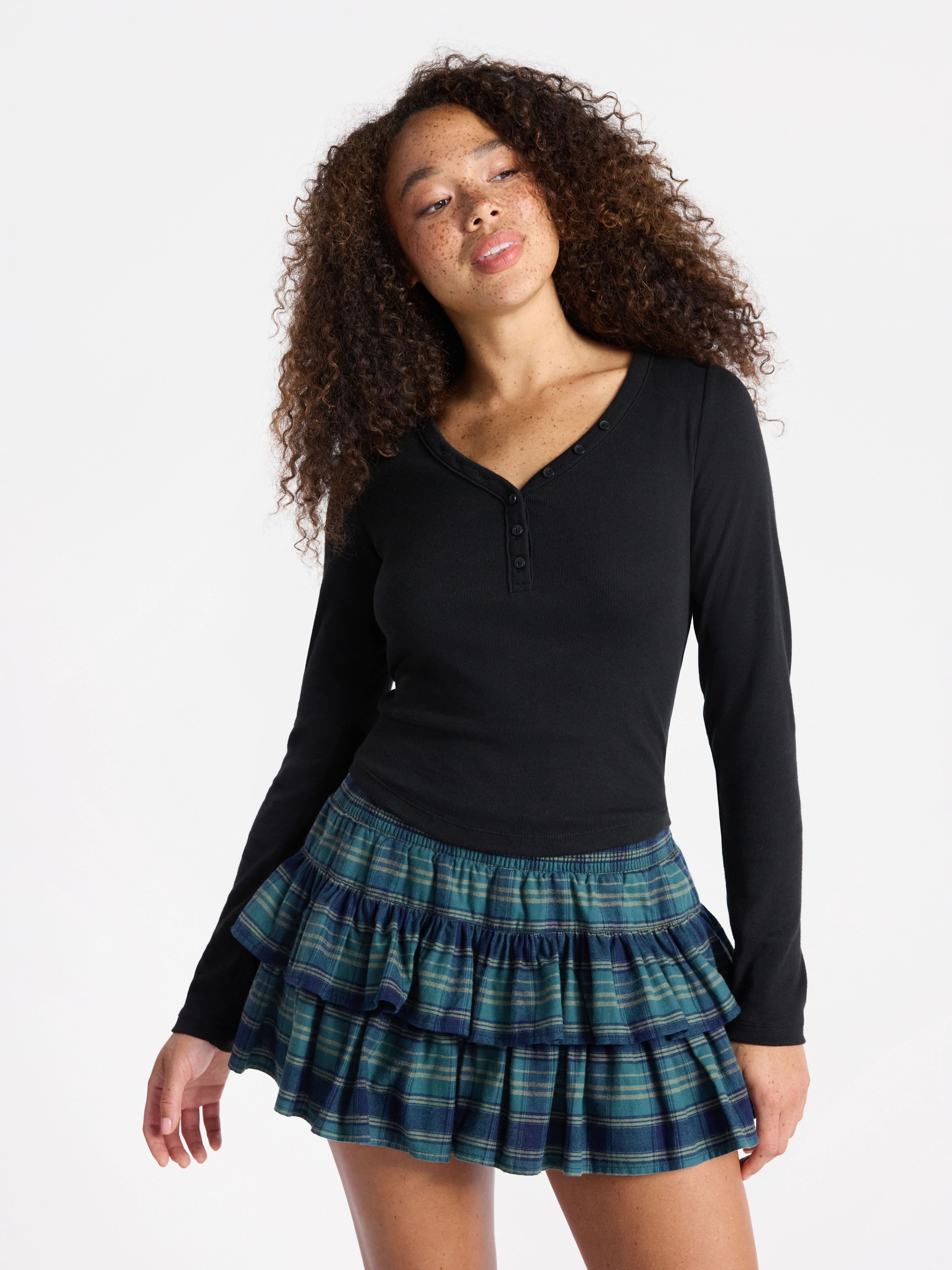 No Boundaries Henley Top with Long Sleeves, Women’s | Walmart (US)