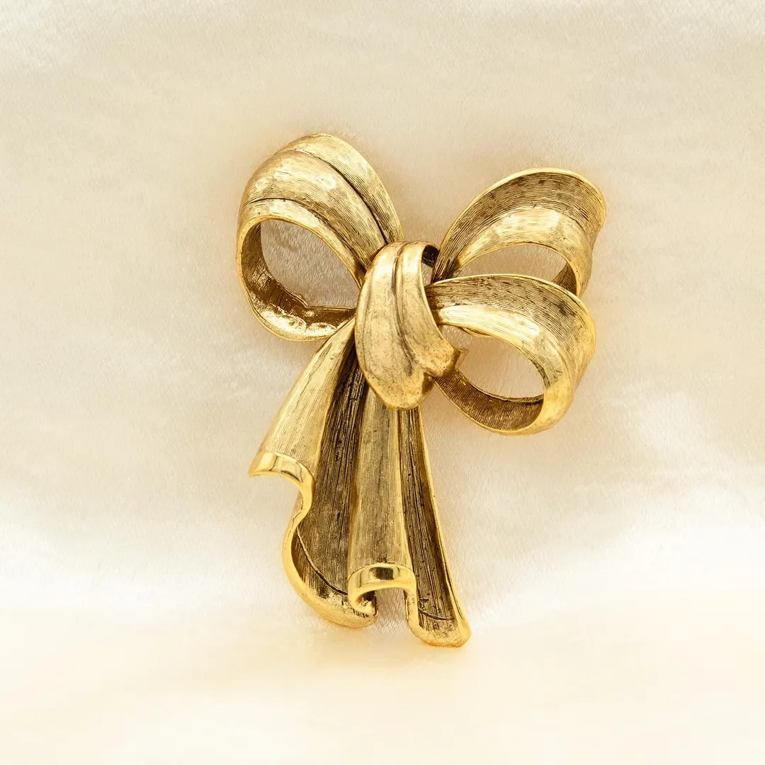 Vintage Oscar De La Renta Bow Brooch Gold Pin - Luxury Designer Jewelry Womans - Etsy | Etsy (US)