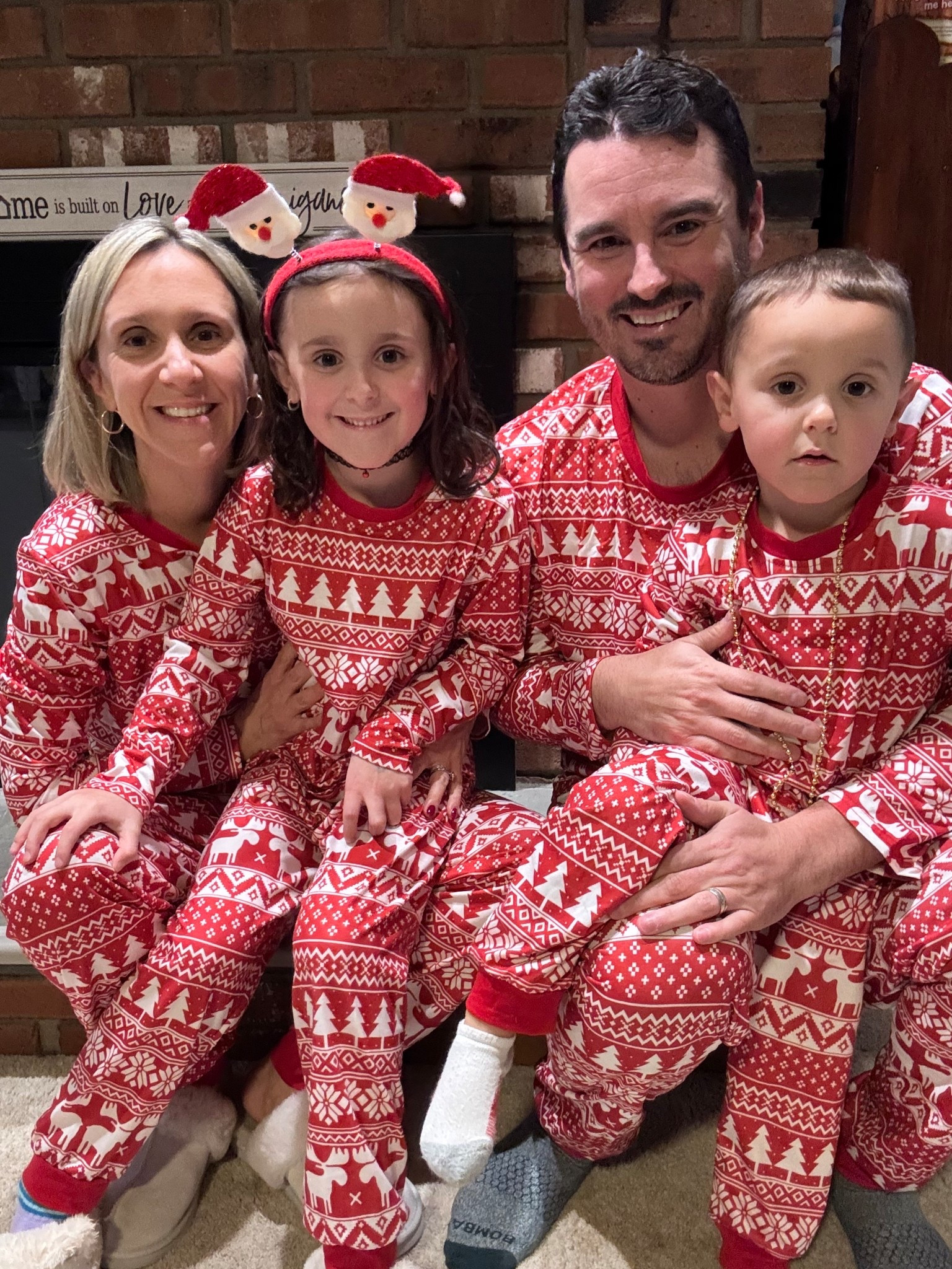 Sundays are for matching holiday pjs 🎄

#LTKFindsUnder50 #LTKHoliday #LTKSeasonal
