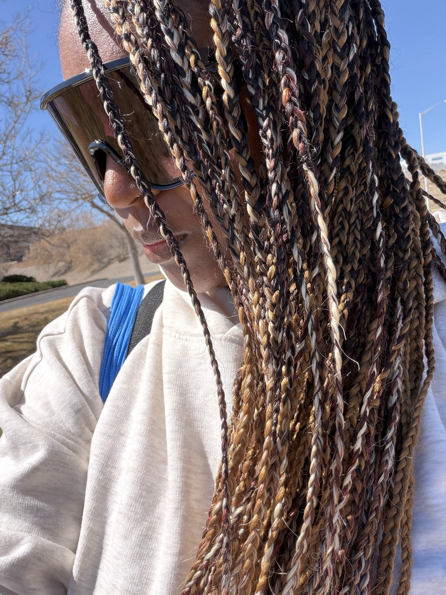 Time to get those Vacay Braids Looks Ready for your stylist Dolls! 

This blonde, bronze, maroon, dark brown blend has been racking up compliments. Thank you kind folks! 

Blends are totally trending!

This set is lightweight, yet very long so opt for a shorter mid back length if the heat and managing Rapunze hair seems like a prob for someone else! 🤣. You can always go for the curly dip to lift the length too! 

Synthetic is synthetic, you can get away with it for about a month with proper care & mousse, but opt for the human hair when you want a lengthier lasting install or a boho curl look! 

All for now! 
Xoxo, Meida 😘
Ps. Remember the itch spray! 