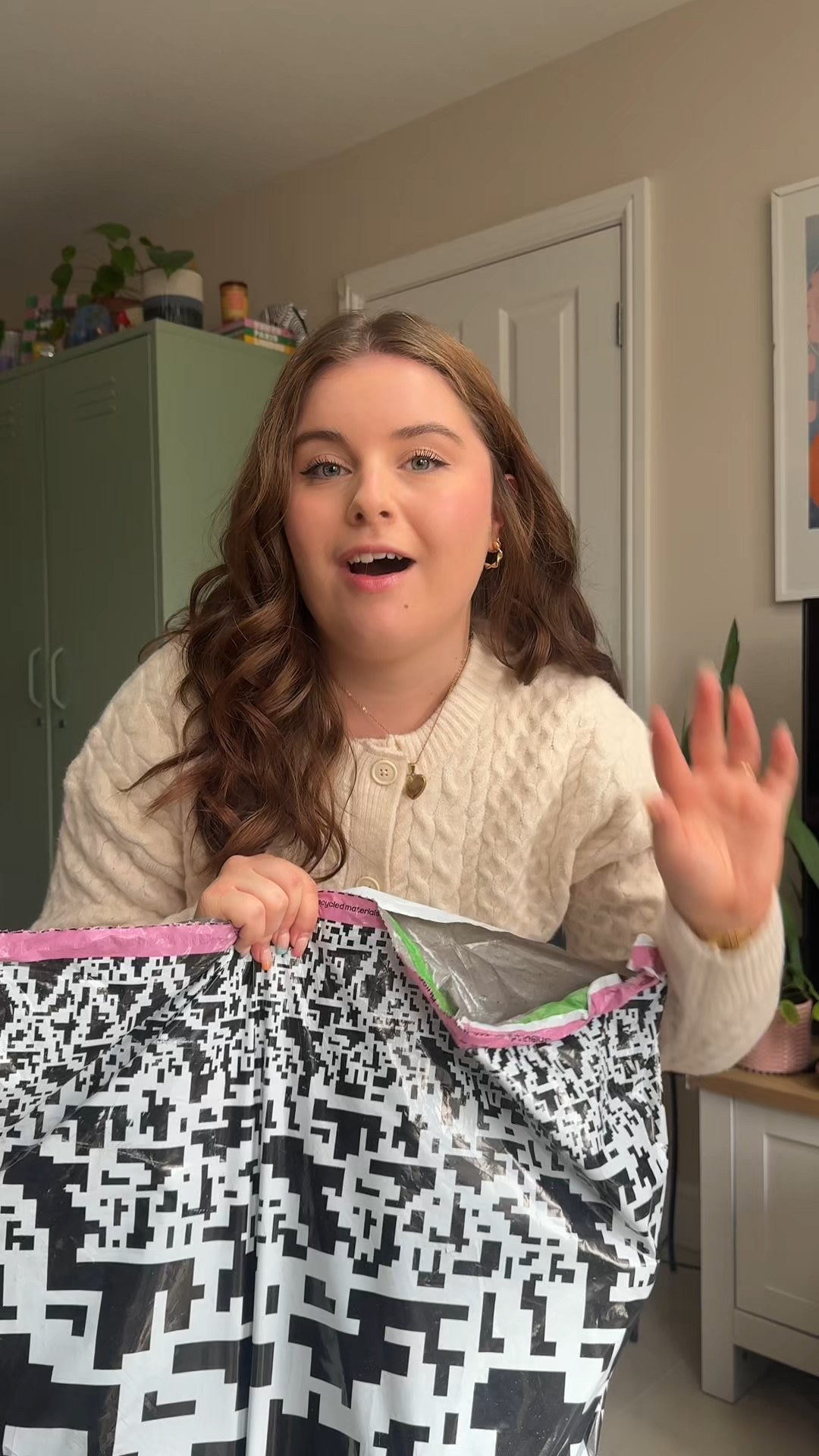 POV you’re a midsize girl with some larger calves trying to find knee boots that match her autumn Pinterest board xoxo 🙋🏻‍♀️ Let’s find some CUTE knee boots together girlies!! 💖✨

First up ASOS!
Calf Sizing: I have 16 inch / 41cm calves  

#LTKmidsize #LTKautumn #LTKuk