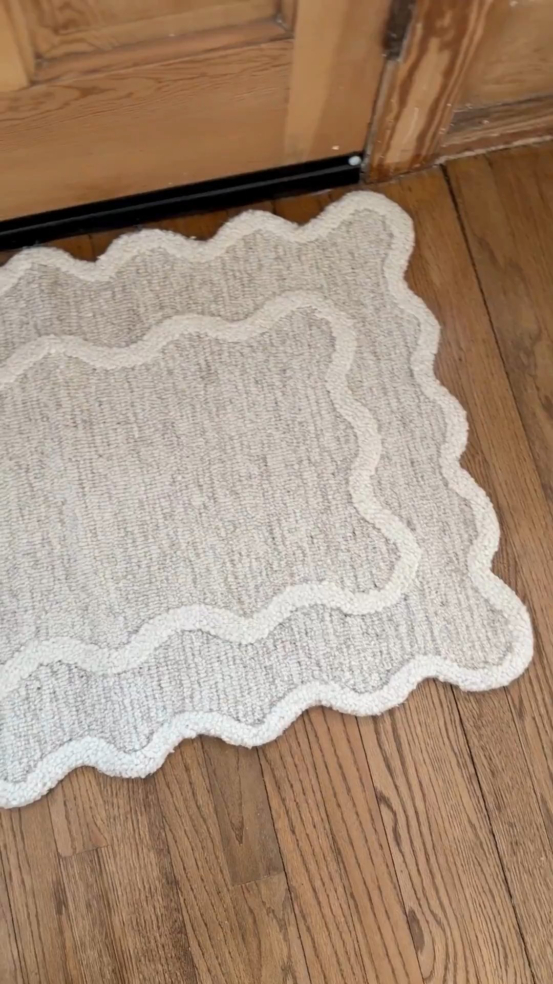  Couldn’t say no to these scallops 😍

I also linked the other Walmart home decor I couldn’t say no too 🫣 the prices are too good!! 

Scalloped Rug | Small Area Rug | Entryway Rug | Walmart Home 

@mytexashouse 

#LTKselfcare #LTKHome