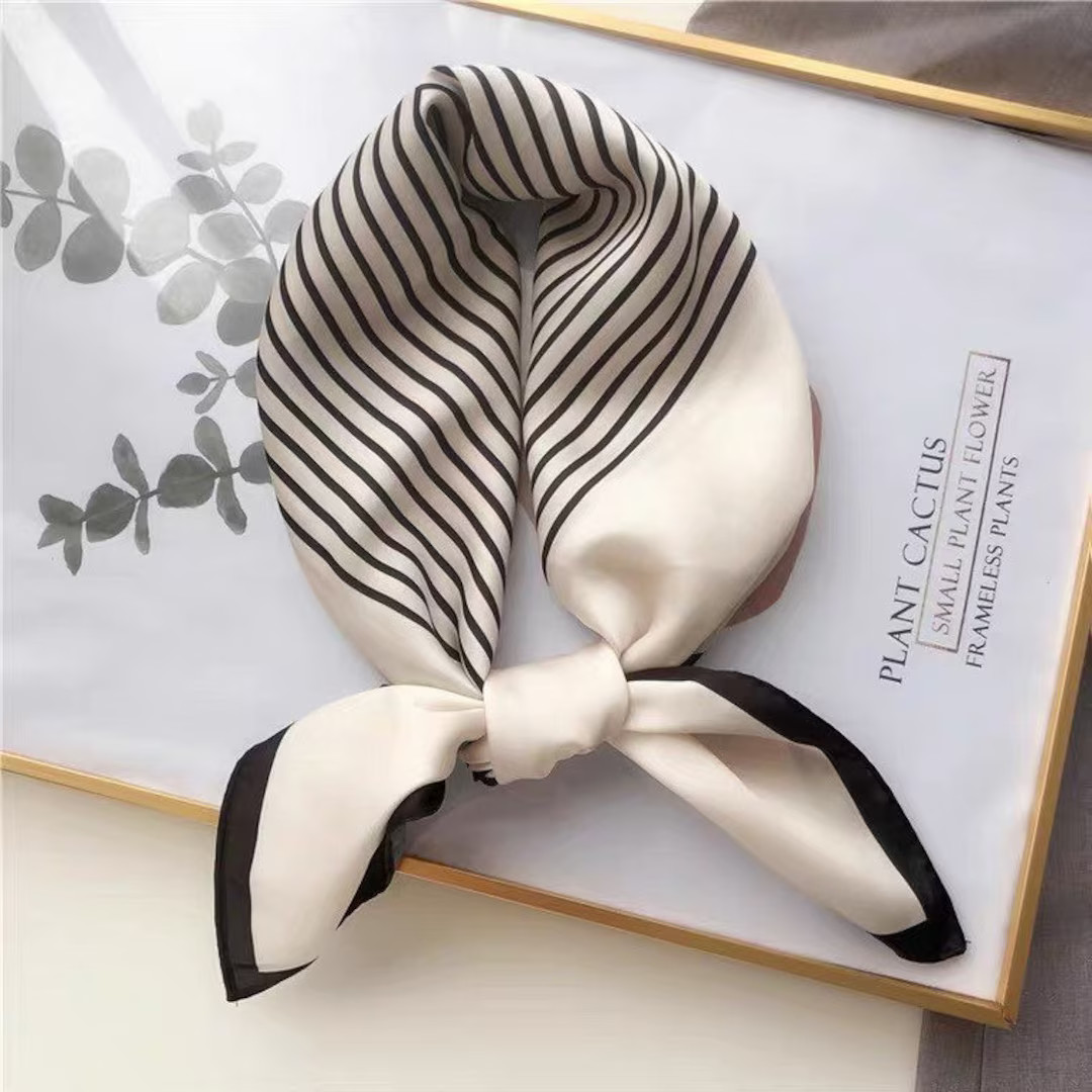 Schal koreanische minimale Halstücher eleganter Schal Seidenschal Lux Schal quadratische Seident... | Etsy (US)