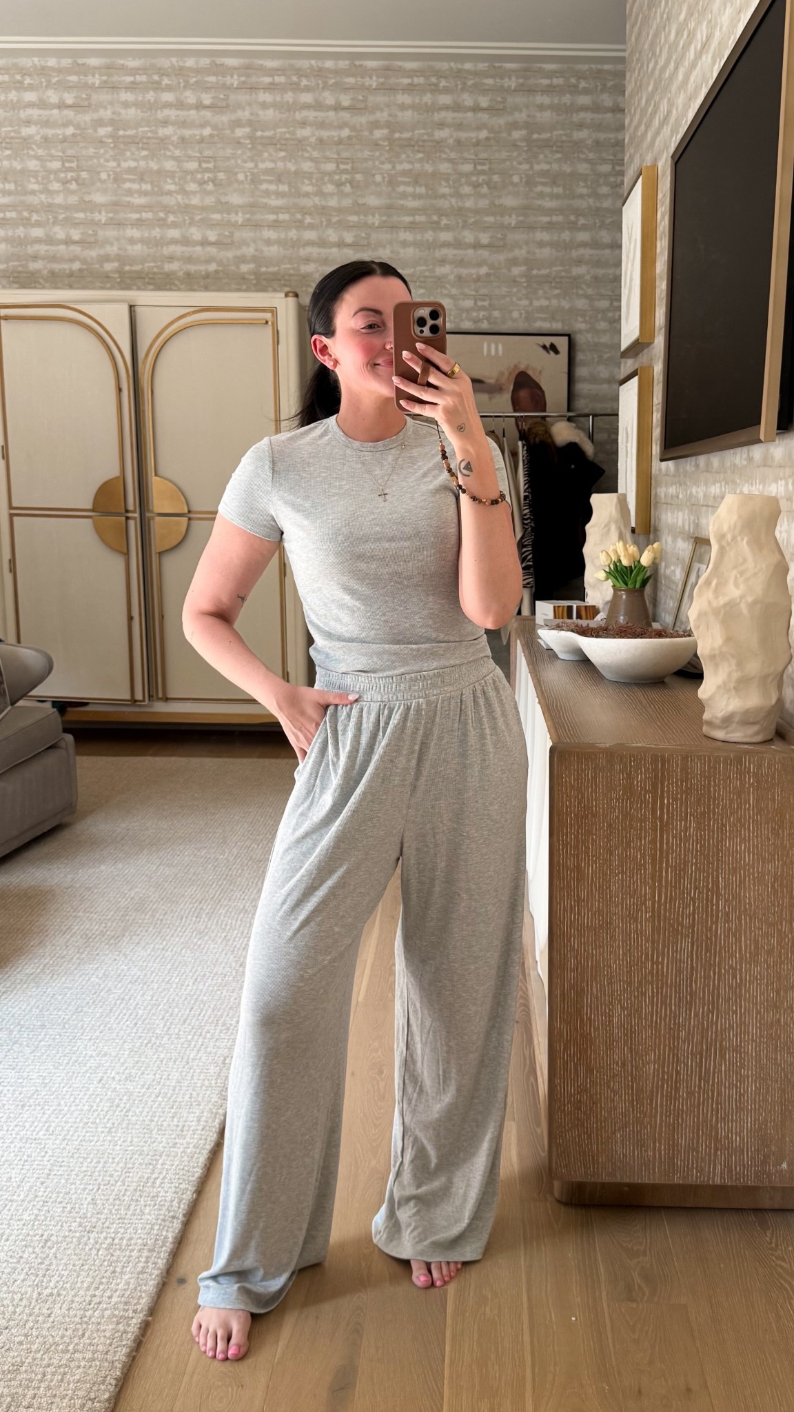 Last few hours to use AFTIA to save 15% @abercrombie 
S top, M, Reg bottoms. They run long!

#LTKSaleAlert #LTKselfcare #LTKootd