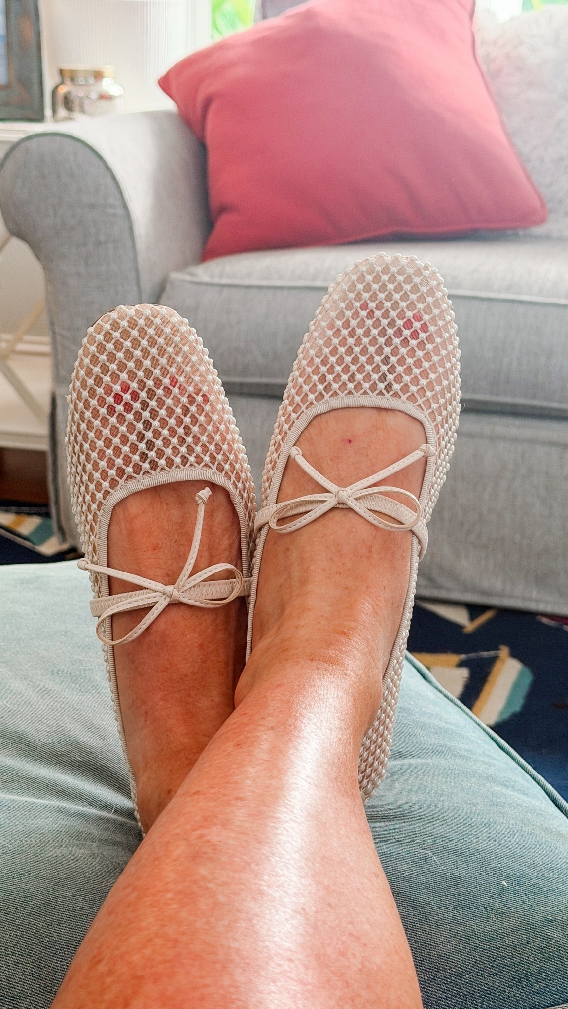 Ballet flats, summer shoes, Mary jean, pearl, ballet flats, Summer, ballet flats, seven or nine, 7 or 9, classic ballet flats, ballet flats over 40, ballet flats over 50, shoes over 40, shoes over 50

#LTKOver40 #LTKootd