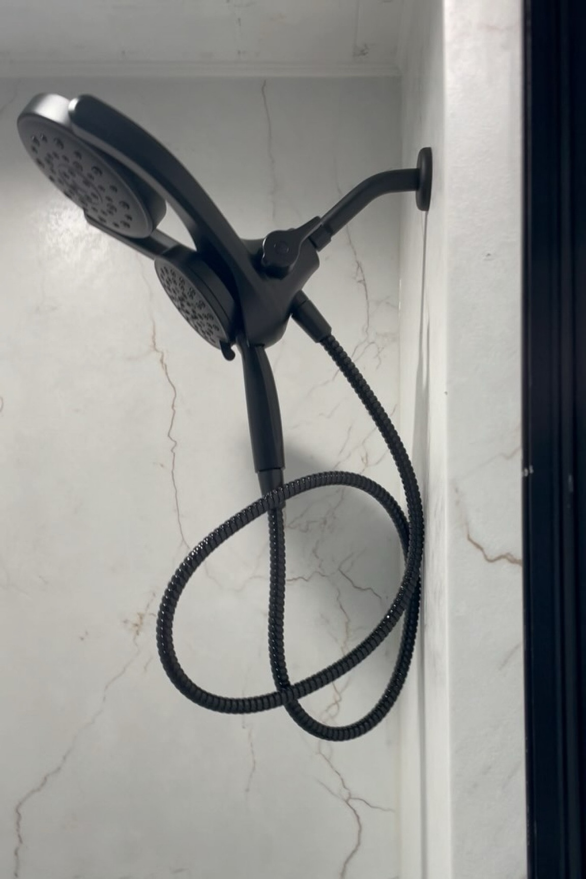 Wrapping up this shower makeover with a gorgeous new matte black shower head from @loweshomeimprovement #gifted. Comment shower or check my bio for this super cool @deltafaucet combo rain shower head.
Full before and after coming this week!!

#shower #showerdesign #showerhead #lowesfinds #lowespartner #affiliatelink