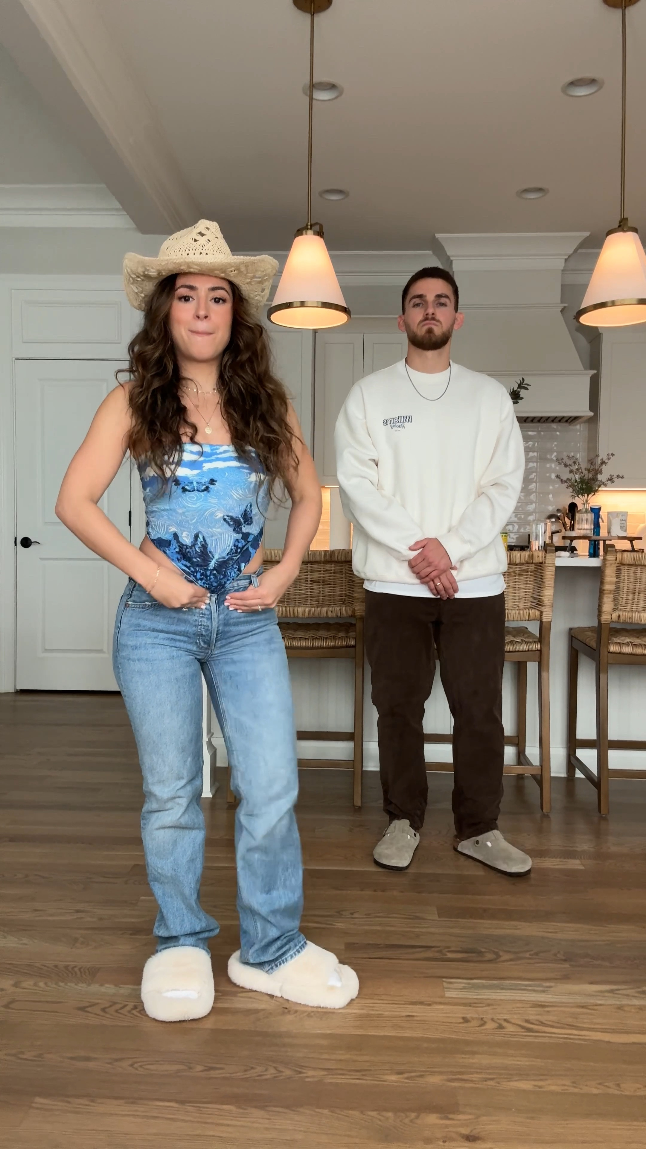 POV you wanna link your outfit but you don’t take photos💀 